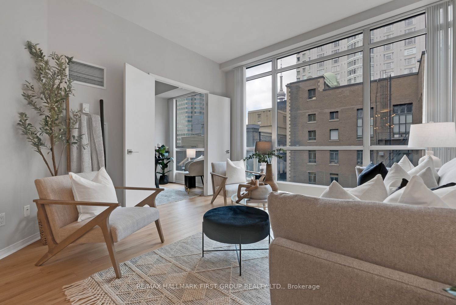 7 King St E, #1708