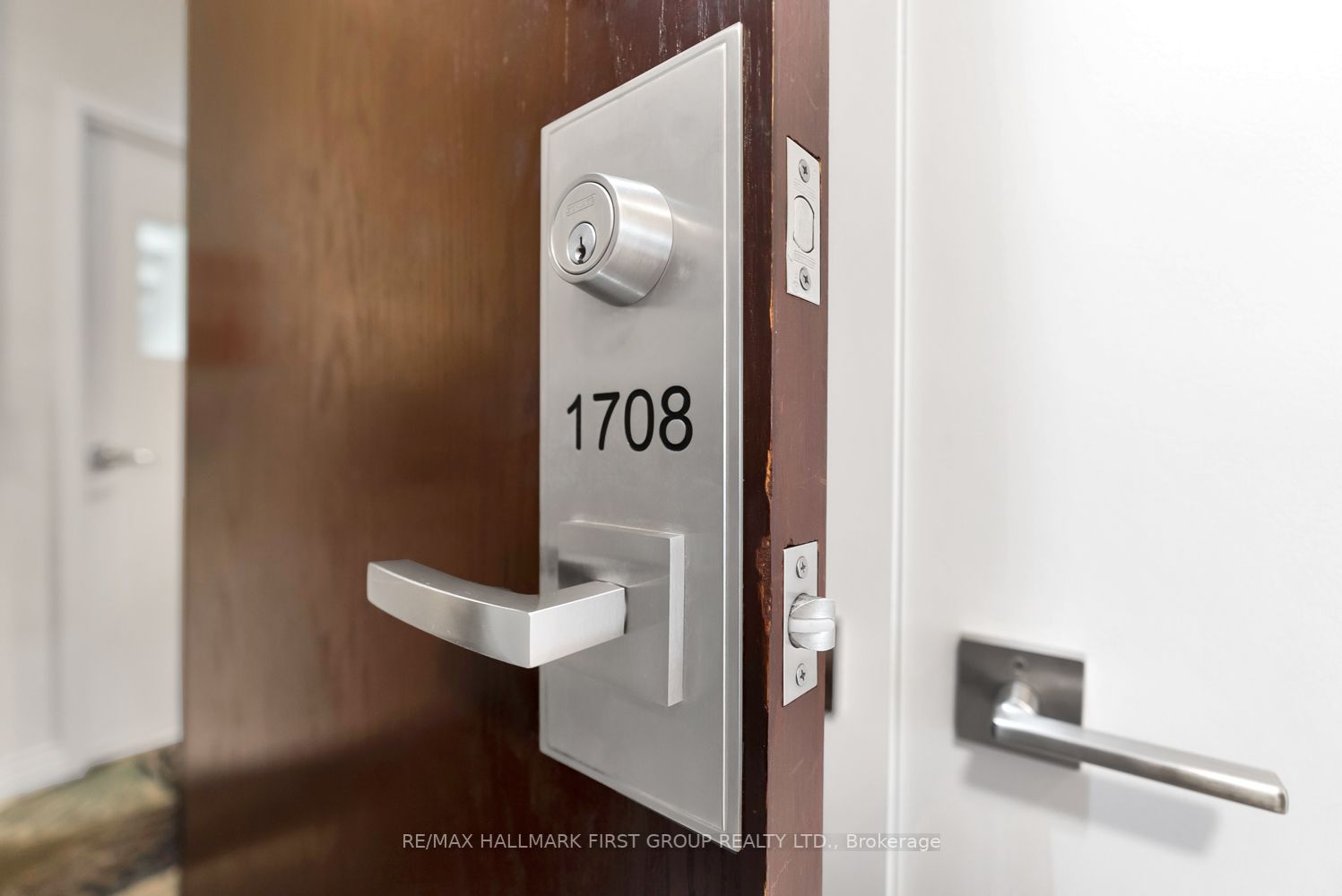 7 King St E, #1708