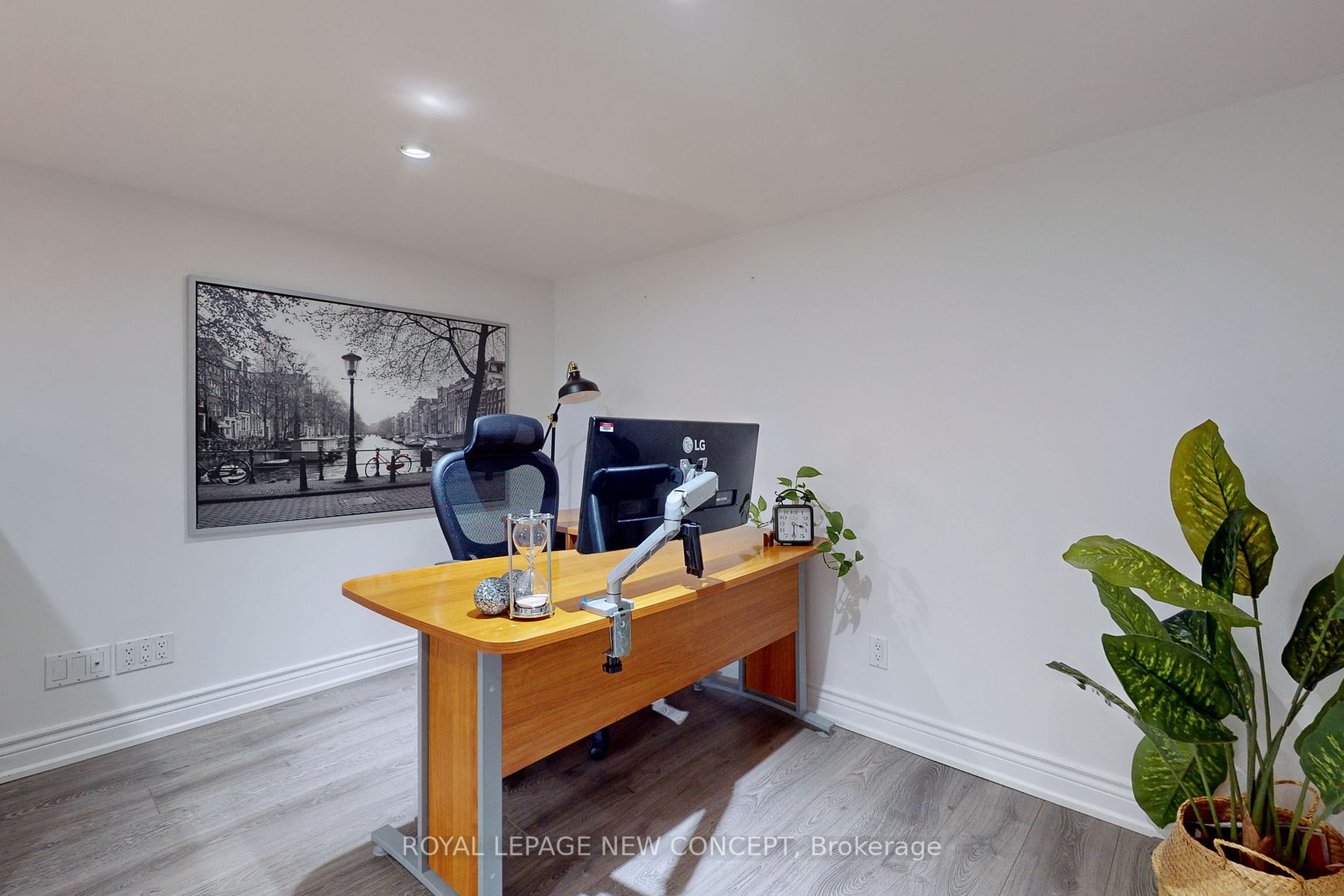 Listing C7002562 - Large Photo # 22