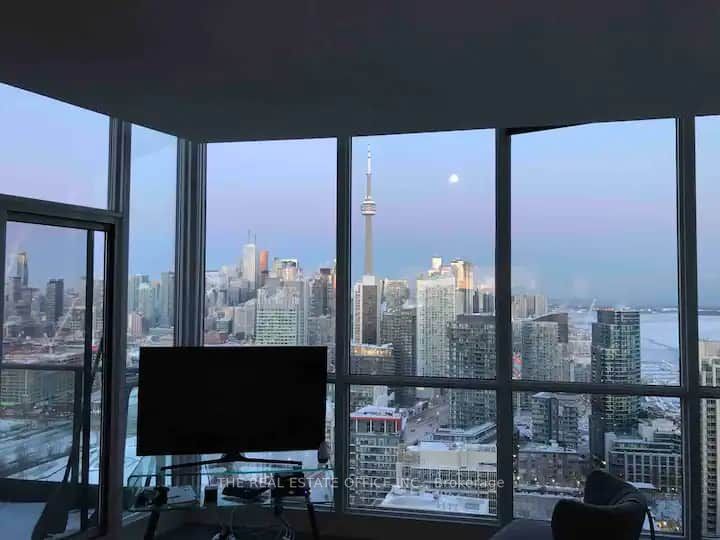 219 Fort York Blvd, #3802