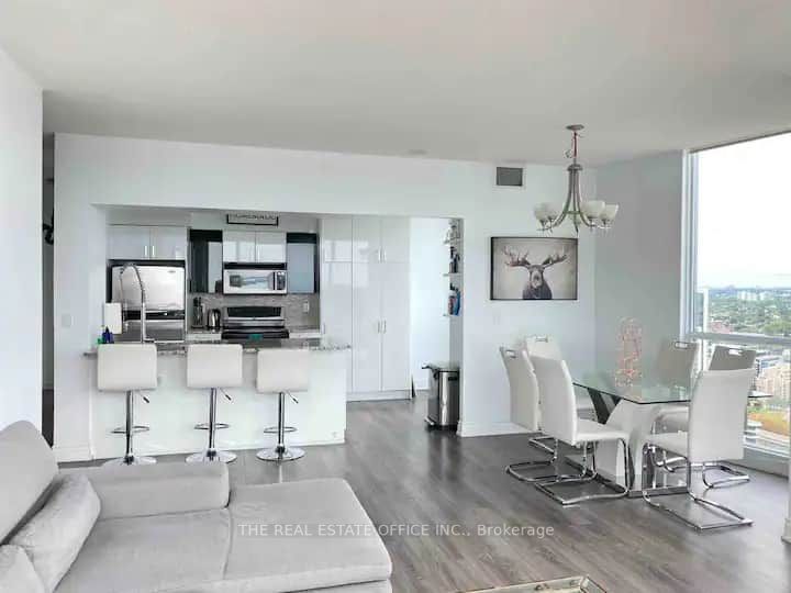 219 Fort York Blvd, #3802