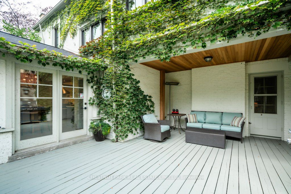 27 Glenview Ave