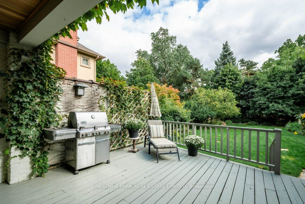 27 Glenview Ave