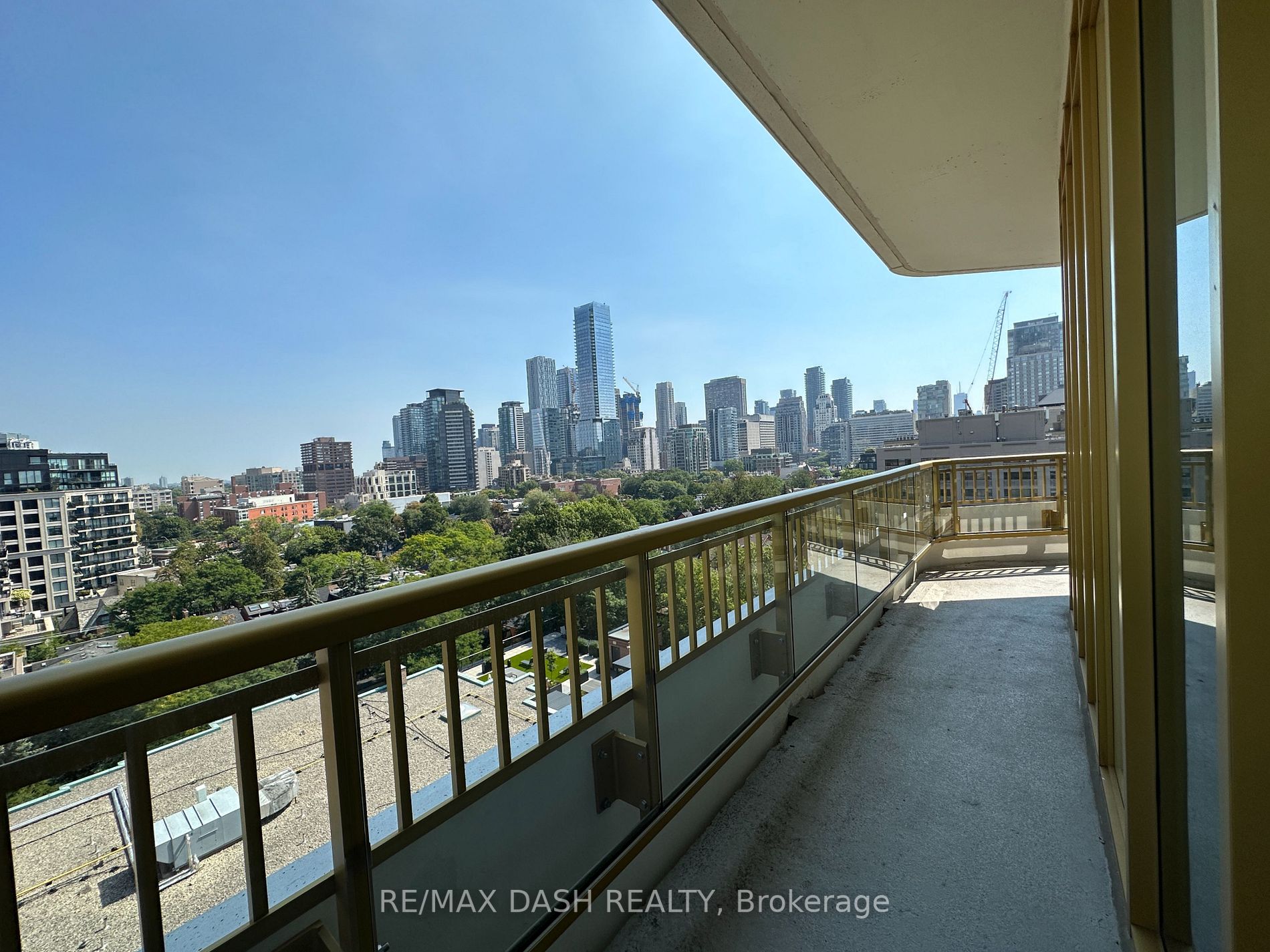 151 Avenue Road, #1002