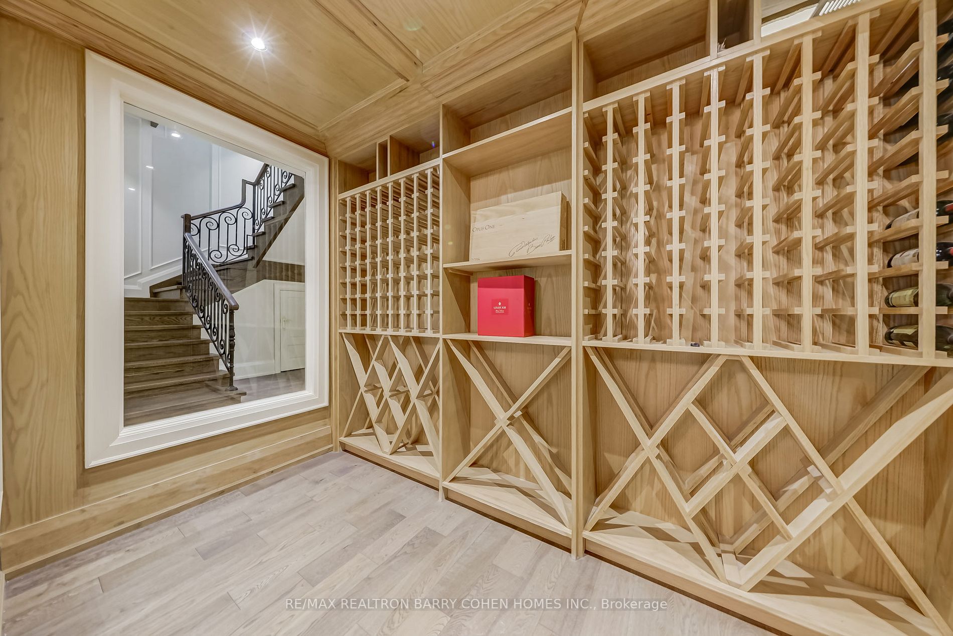 17 Artinger Crt