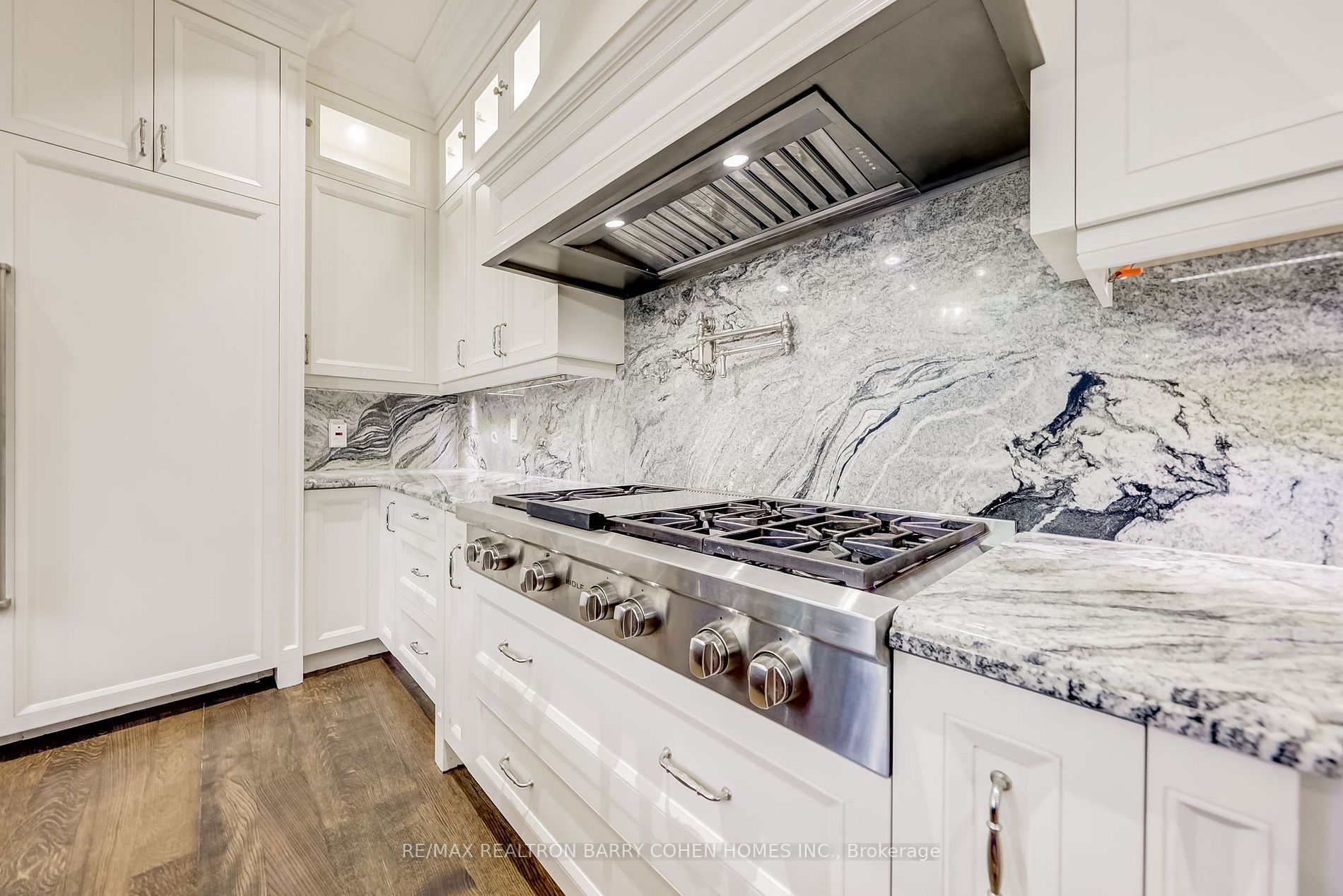 17 Artinger Crt
