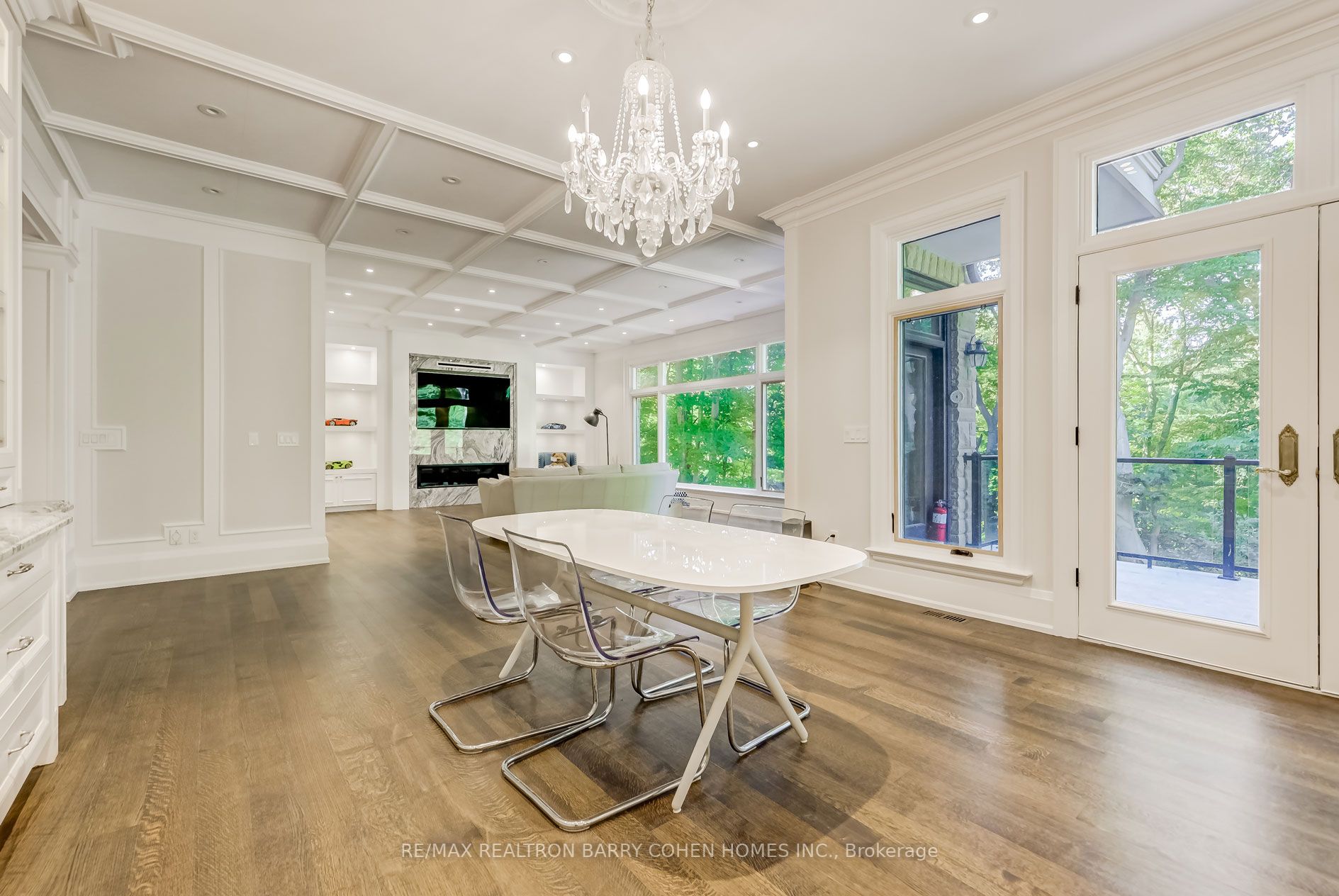 17 Artinger Crt