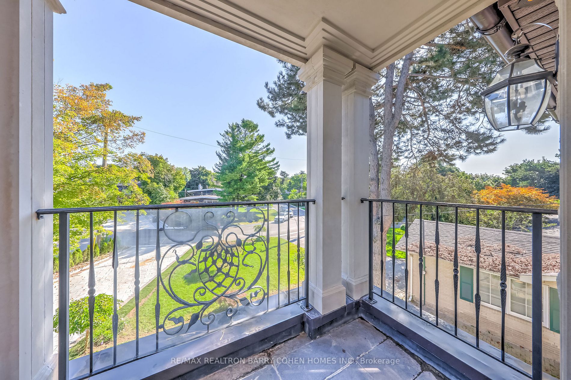 17 Artinger Crt