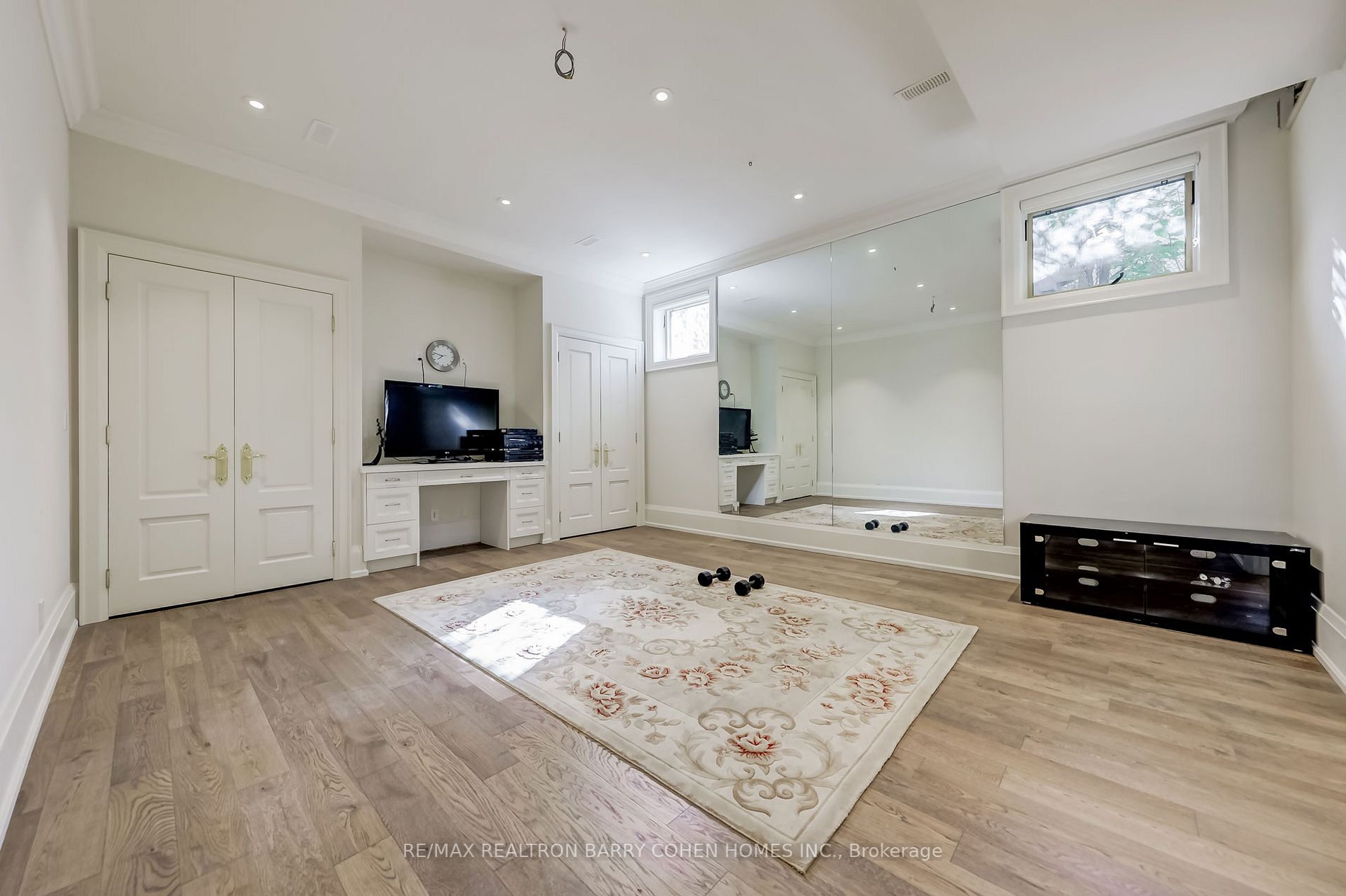 17 Artinger Crt