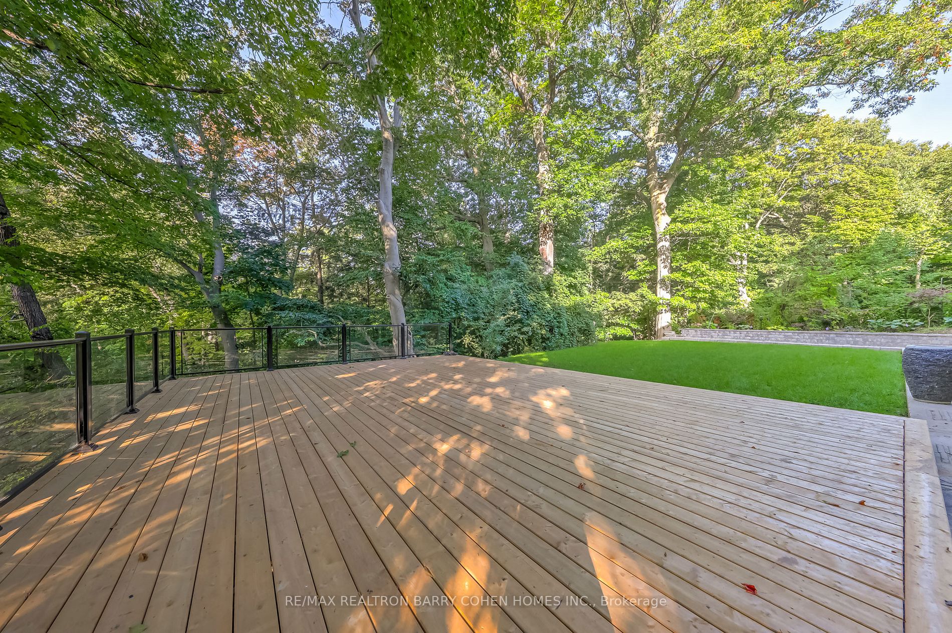 17 Artinger Crt