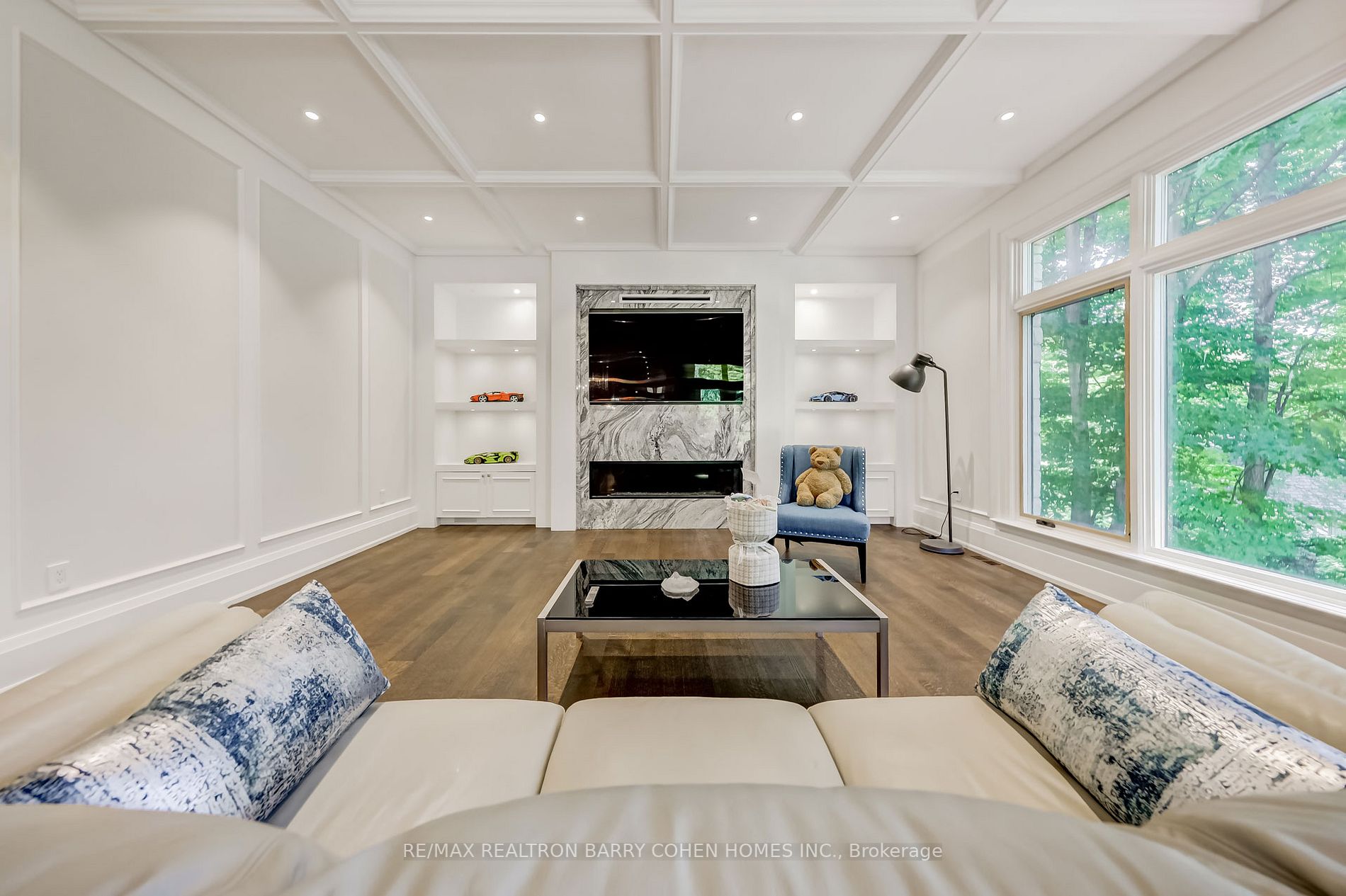 17 Artinger Crt