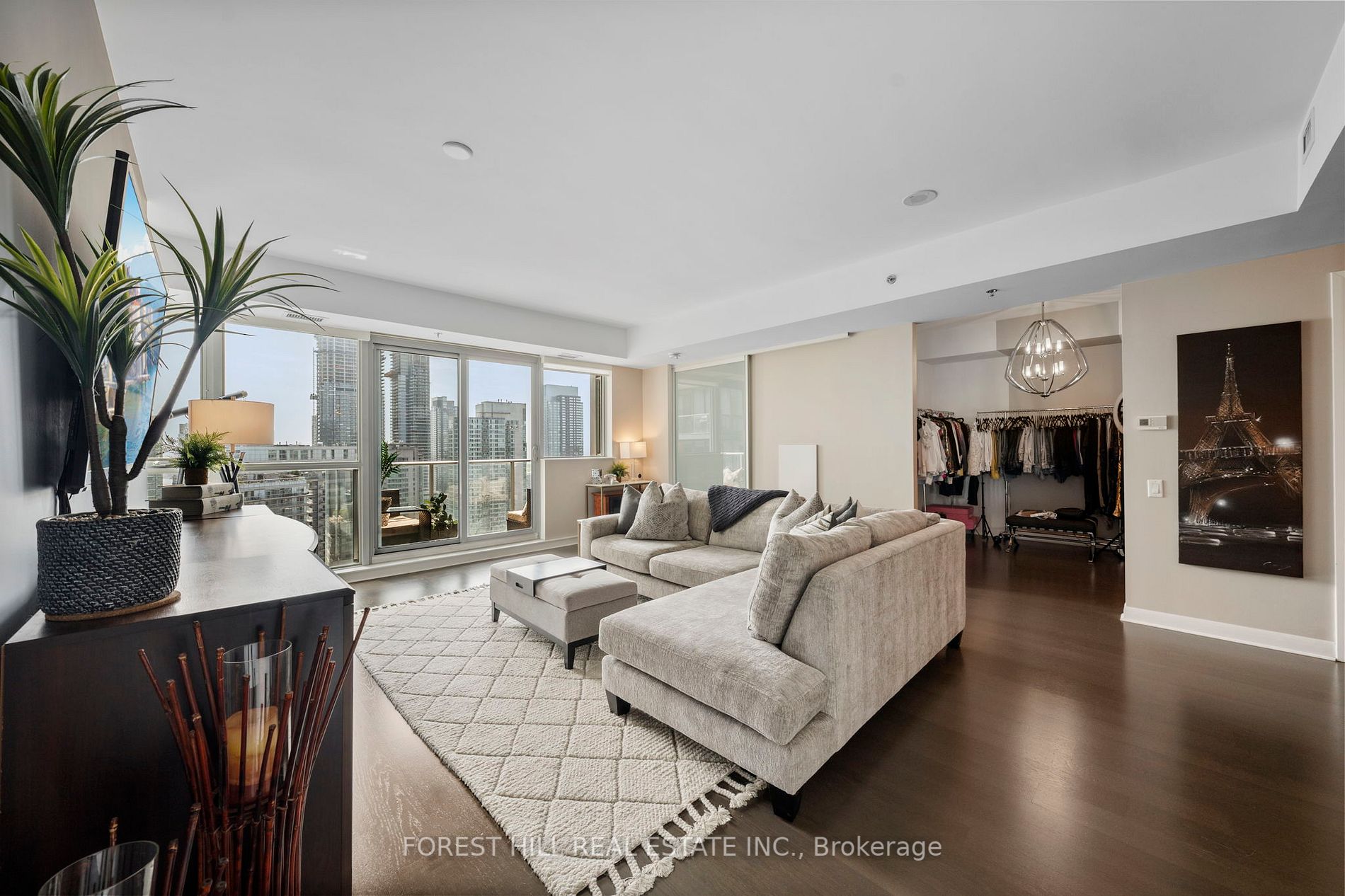 375 King St W, #2603