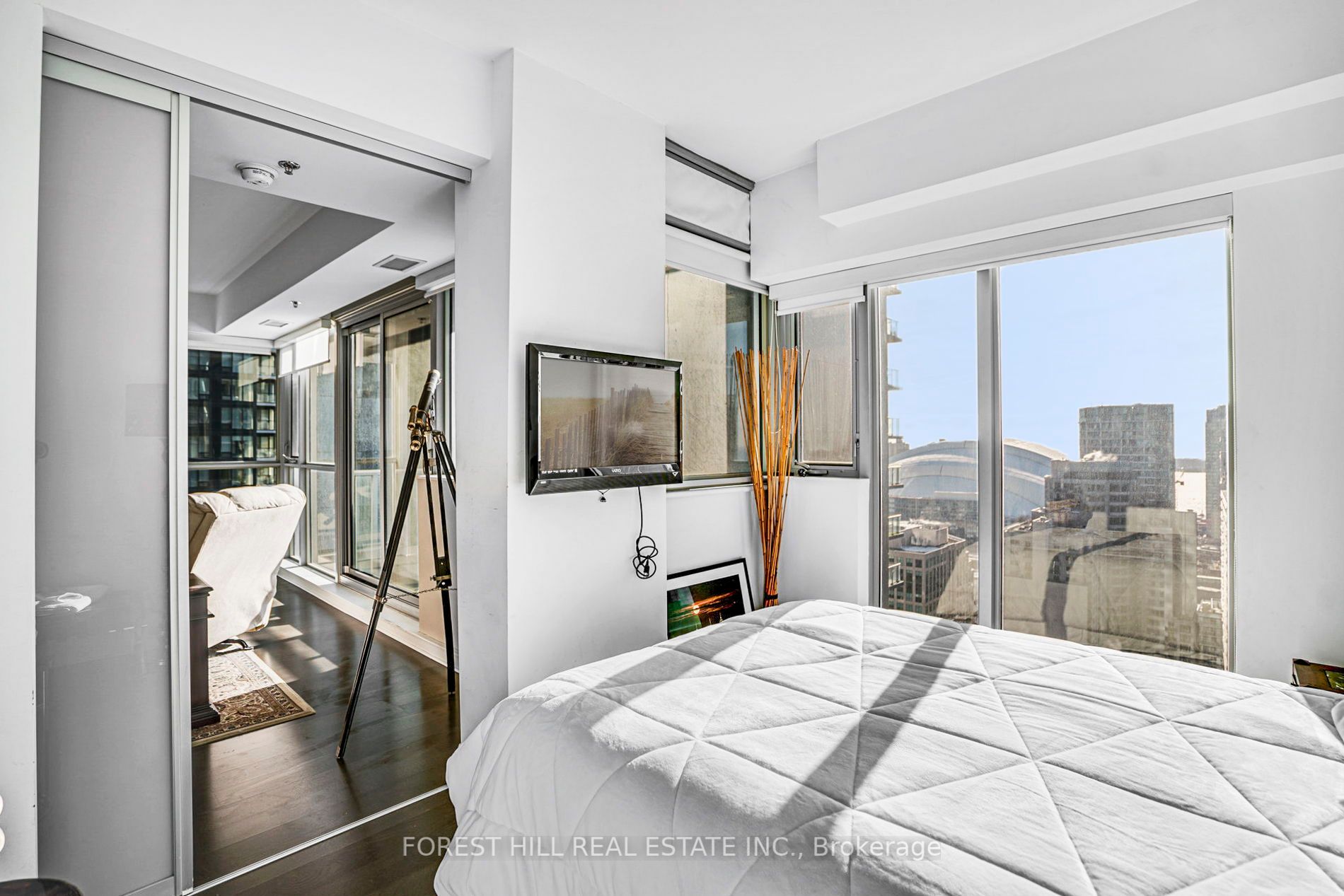 375 King St W, #2603