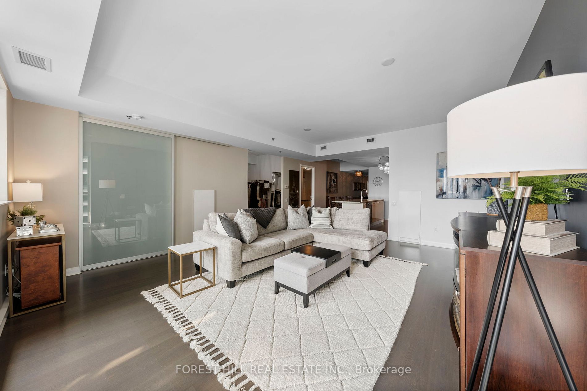 375 King St W, #2603