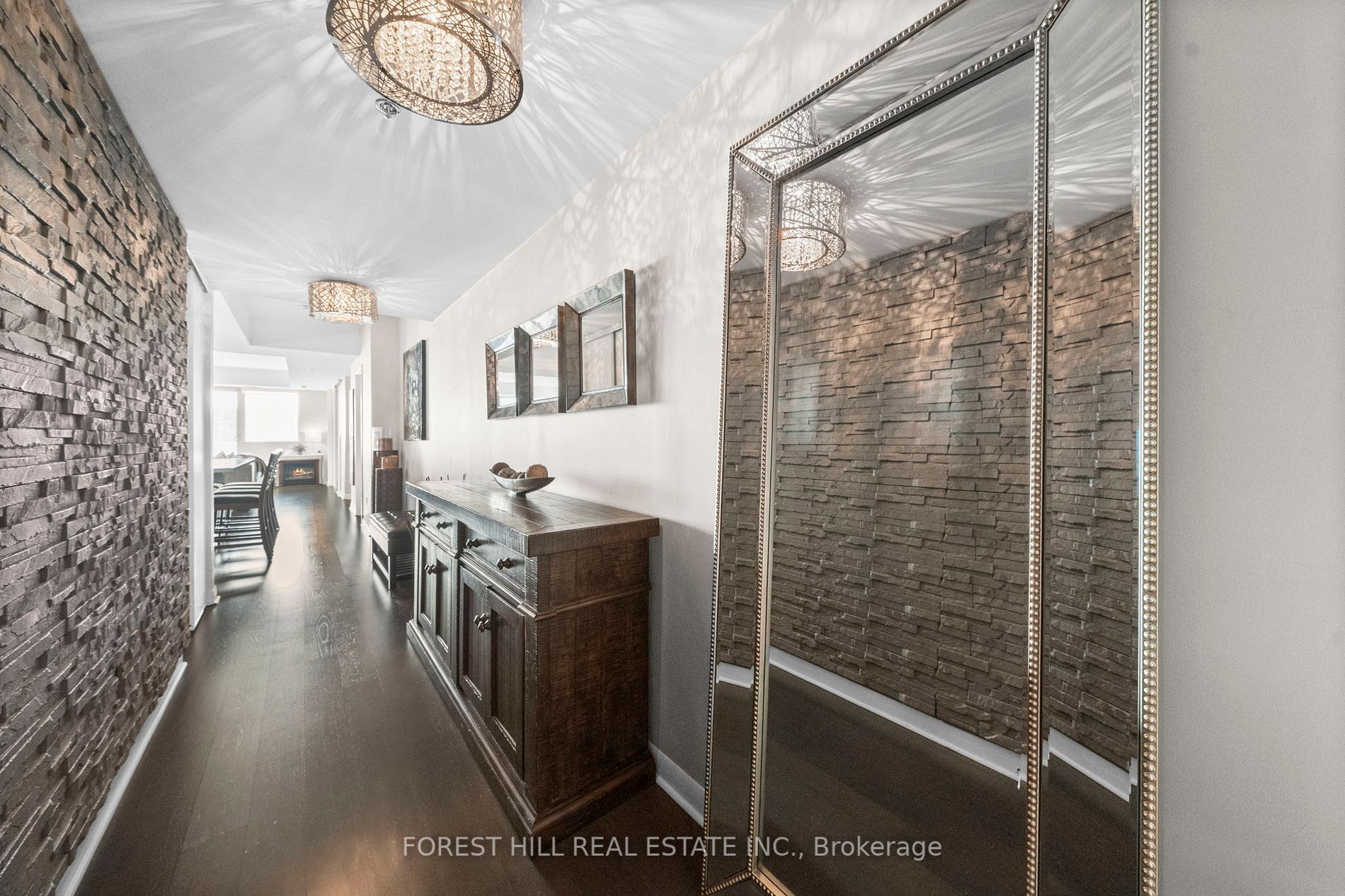 375 King St W, #2603