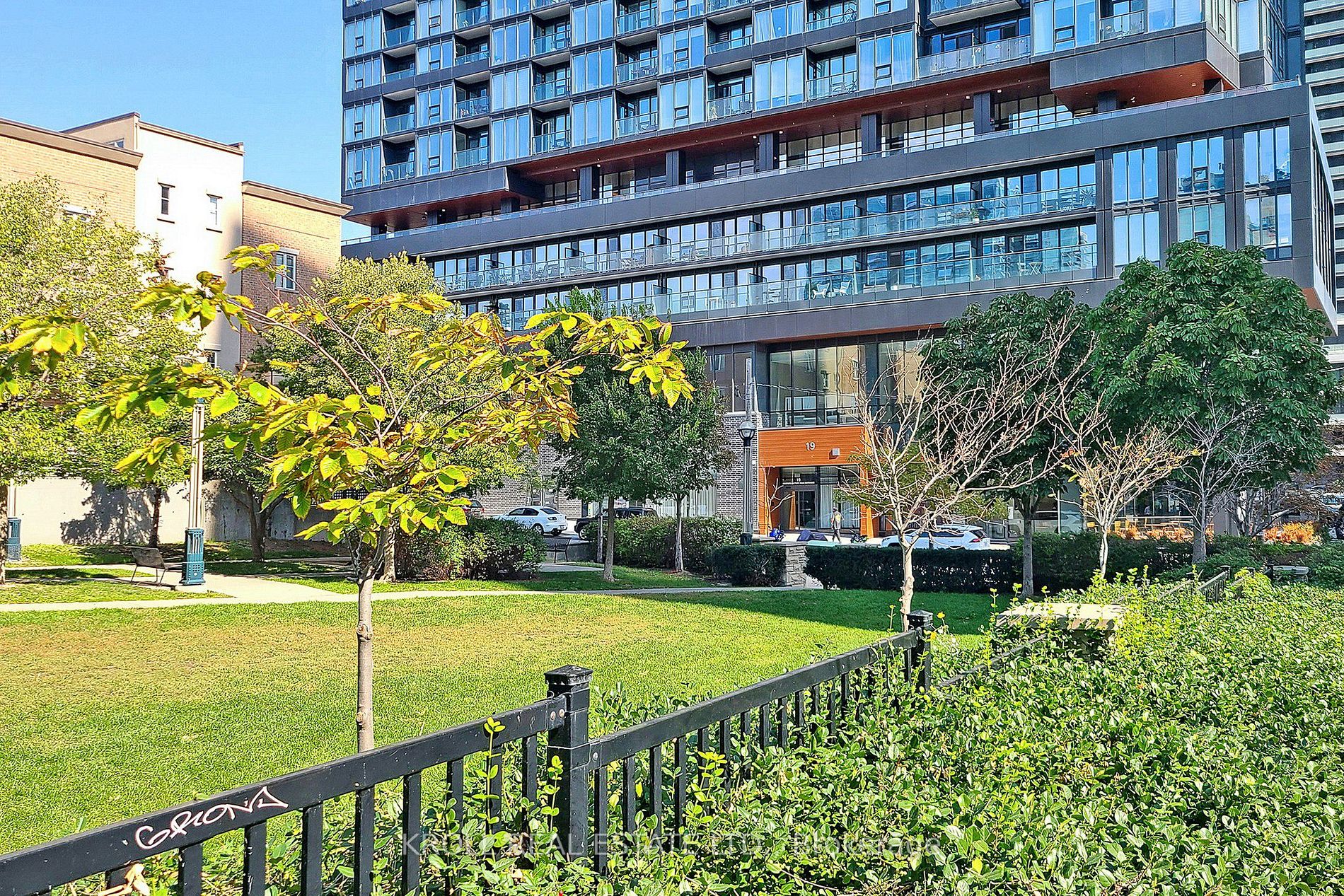 19 Western Battery Rd, #2216