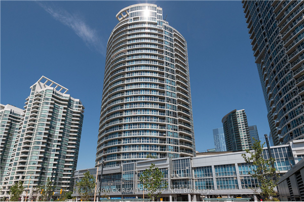 218 Queens Quay W, Toronto