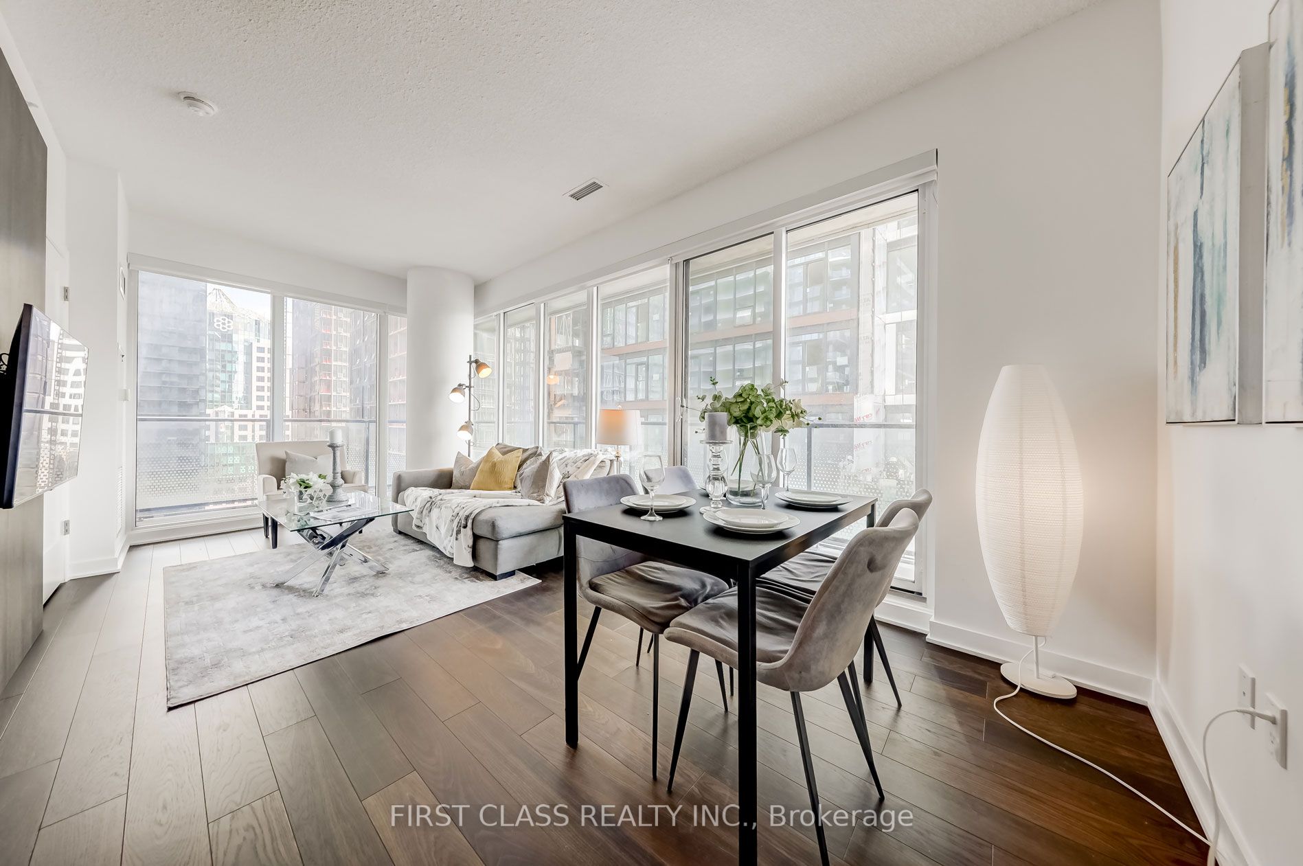 115 Blue Jays Way, #2702