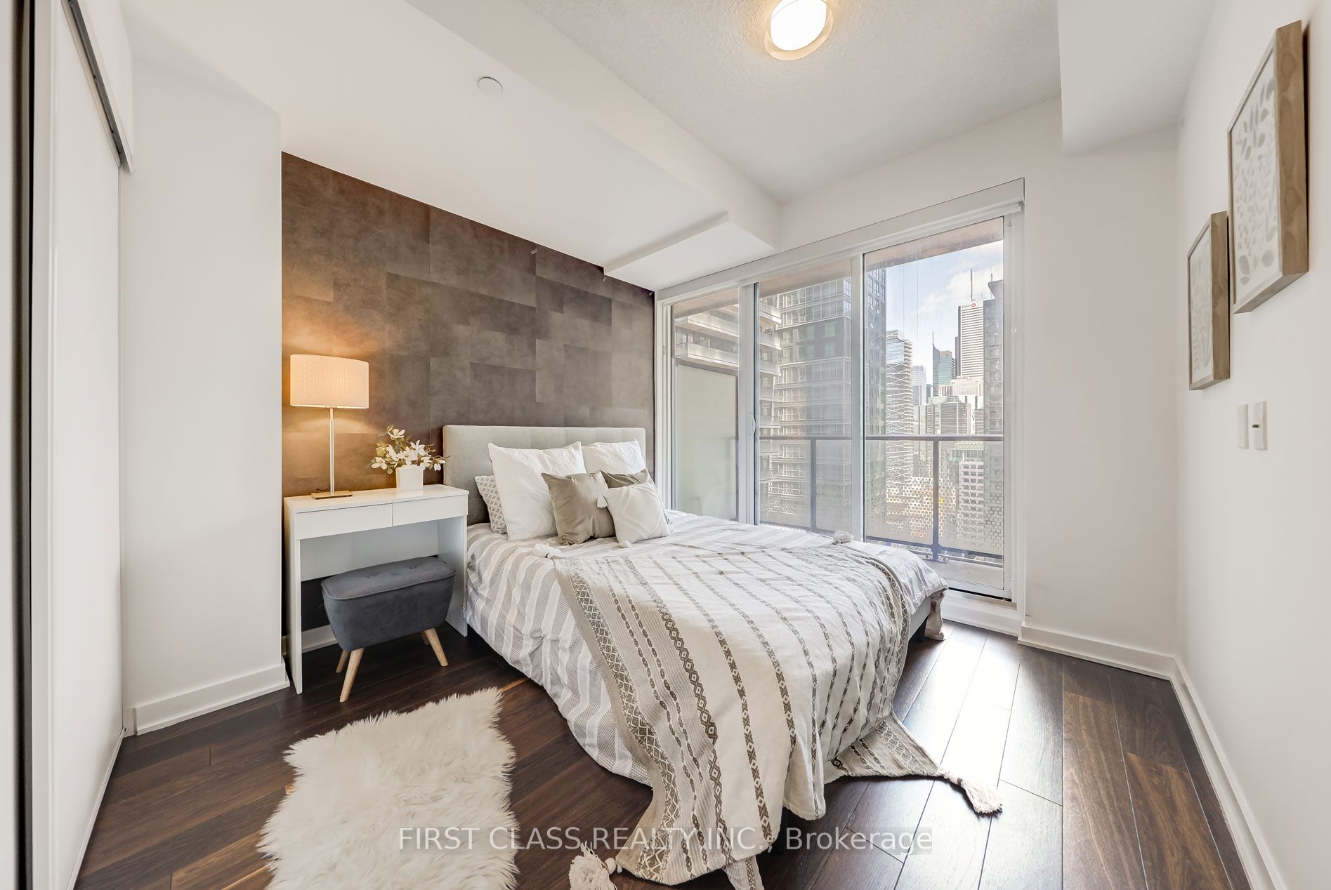 115 Blue Jays Way, #2702