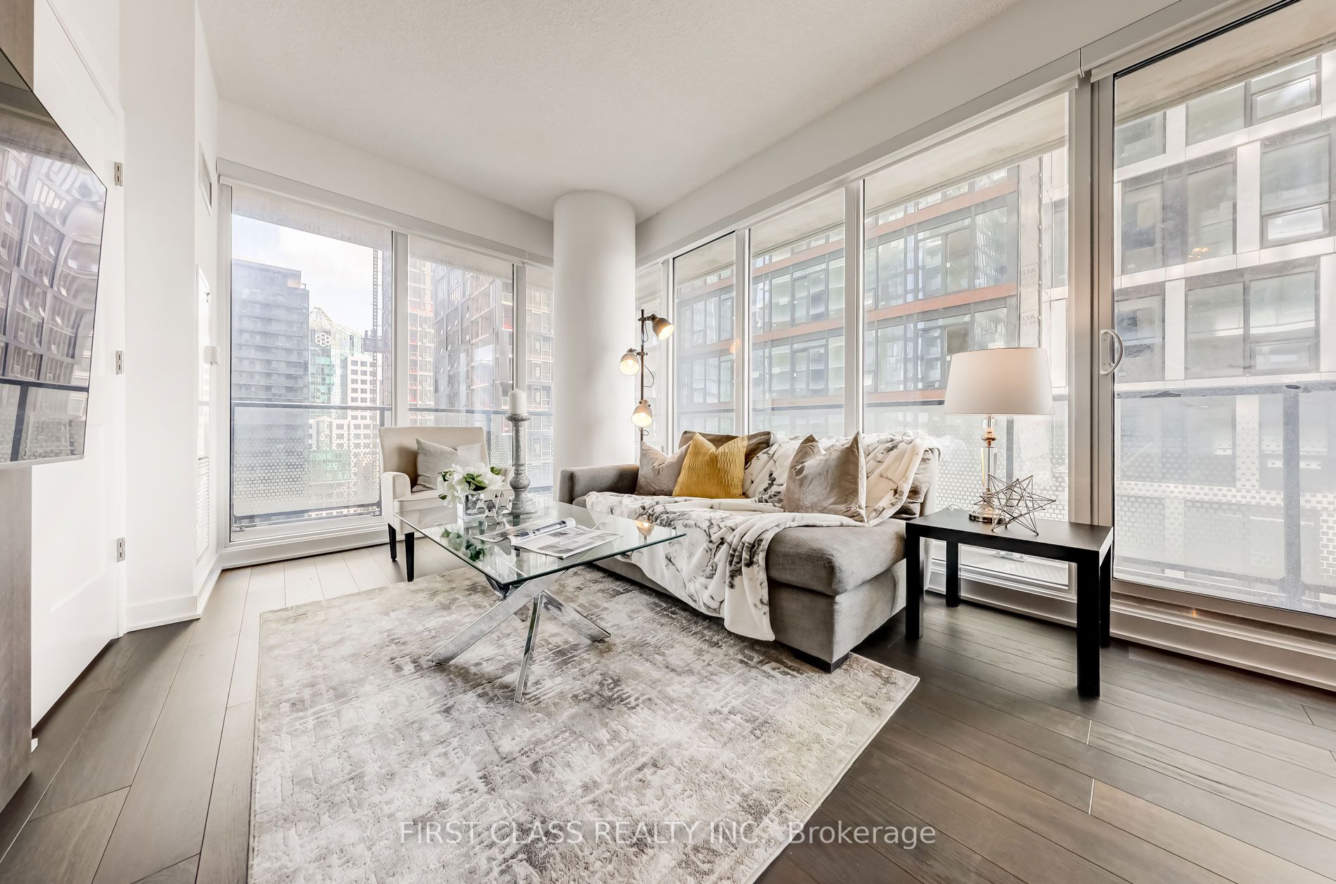 115 Blue Jays Way, #2702