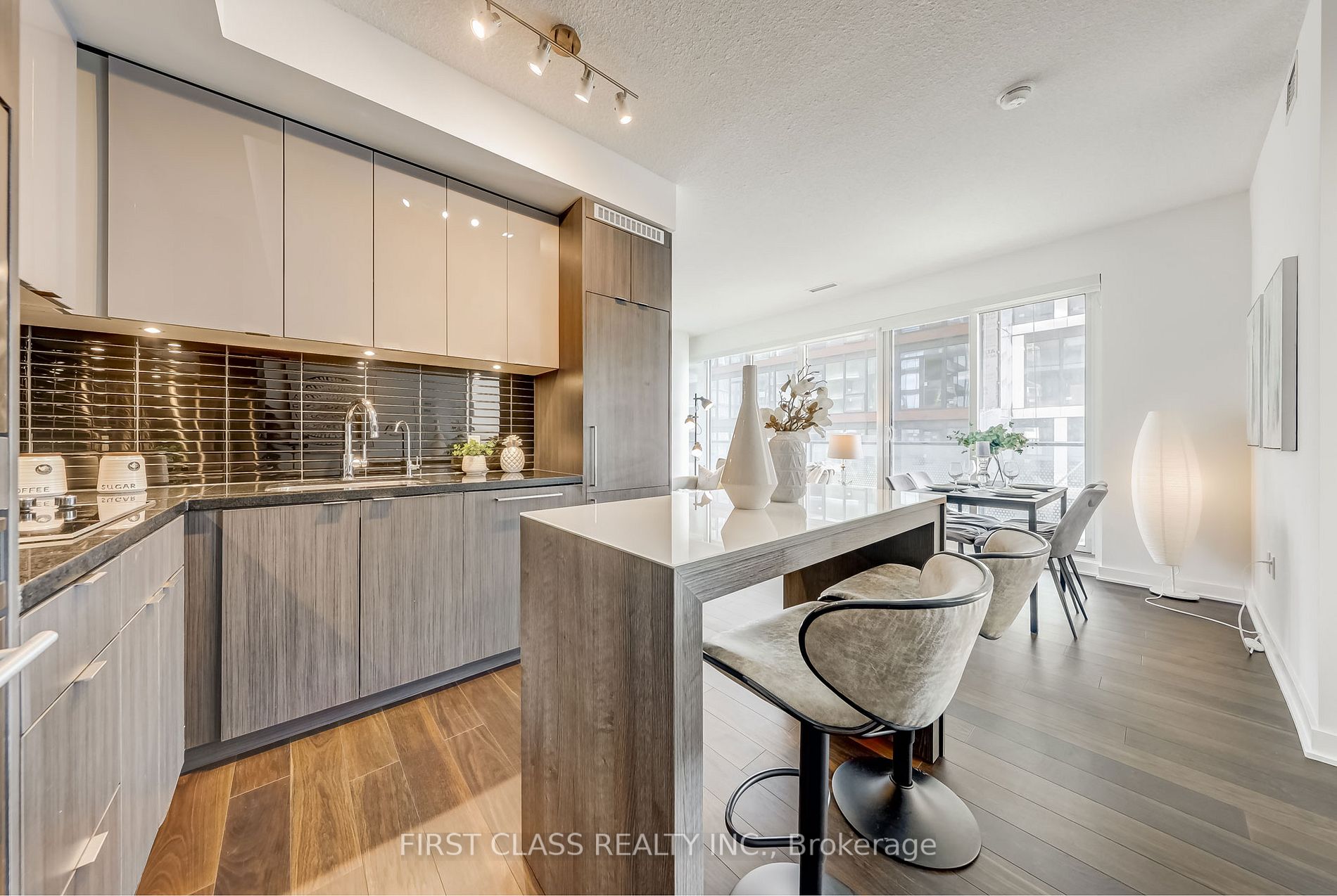 115 Blue Jays Way, #2702