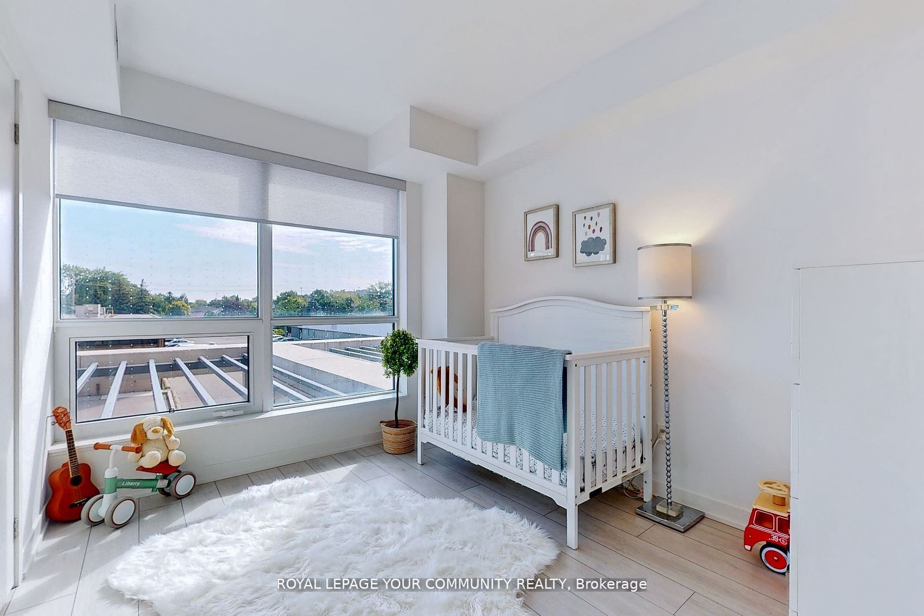 31 Tippett Rd, #215