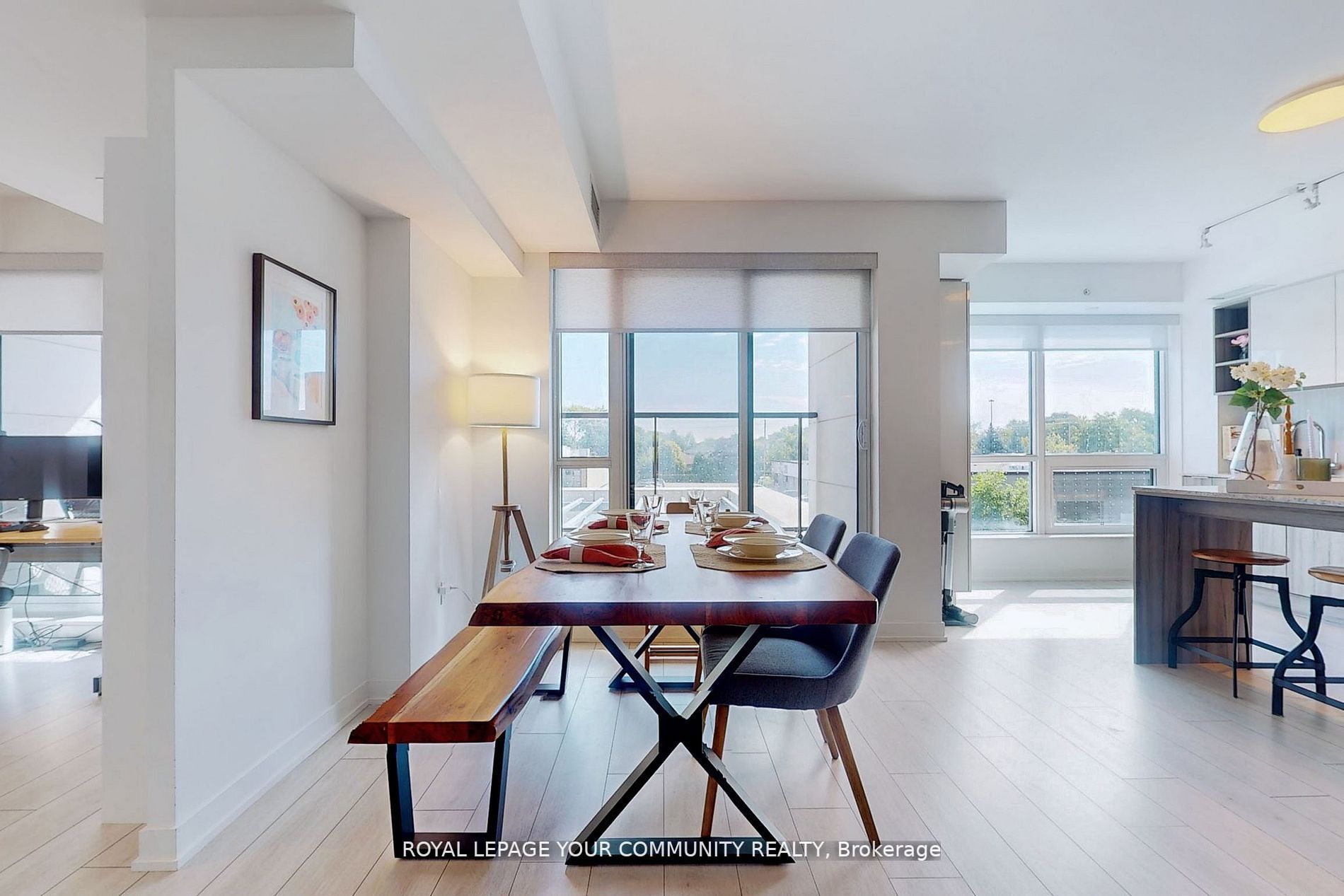 31 Tippett Rd, #215