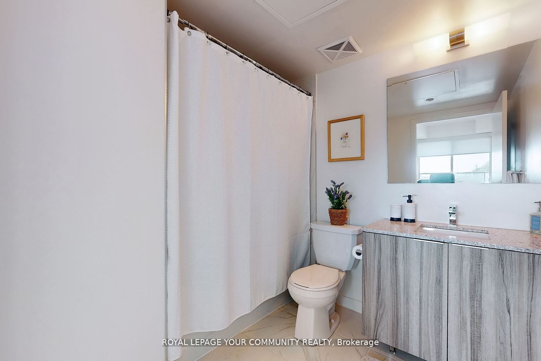 31 Tippett Rd, #215