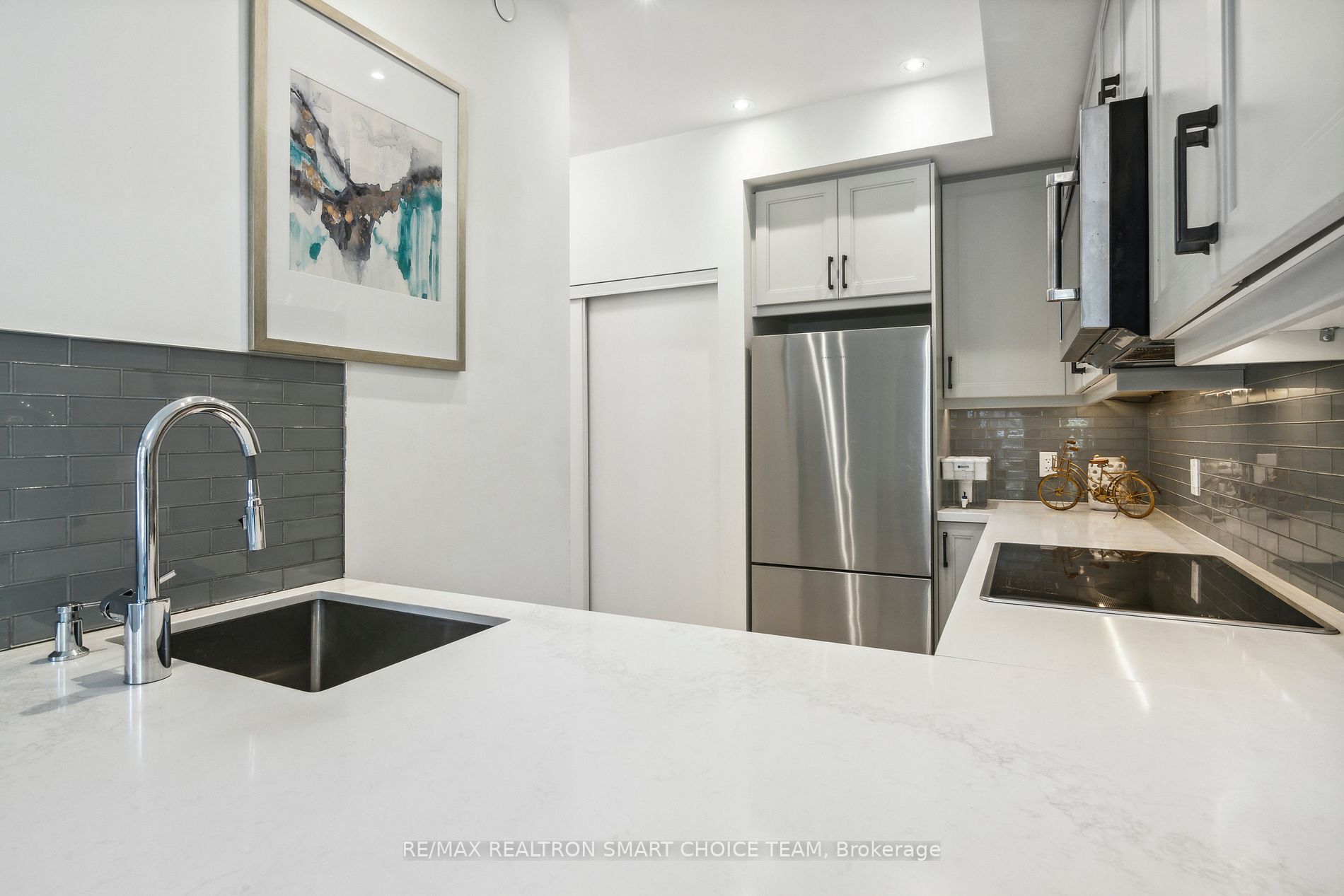52 Holmes Ave, #3