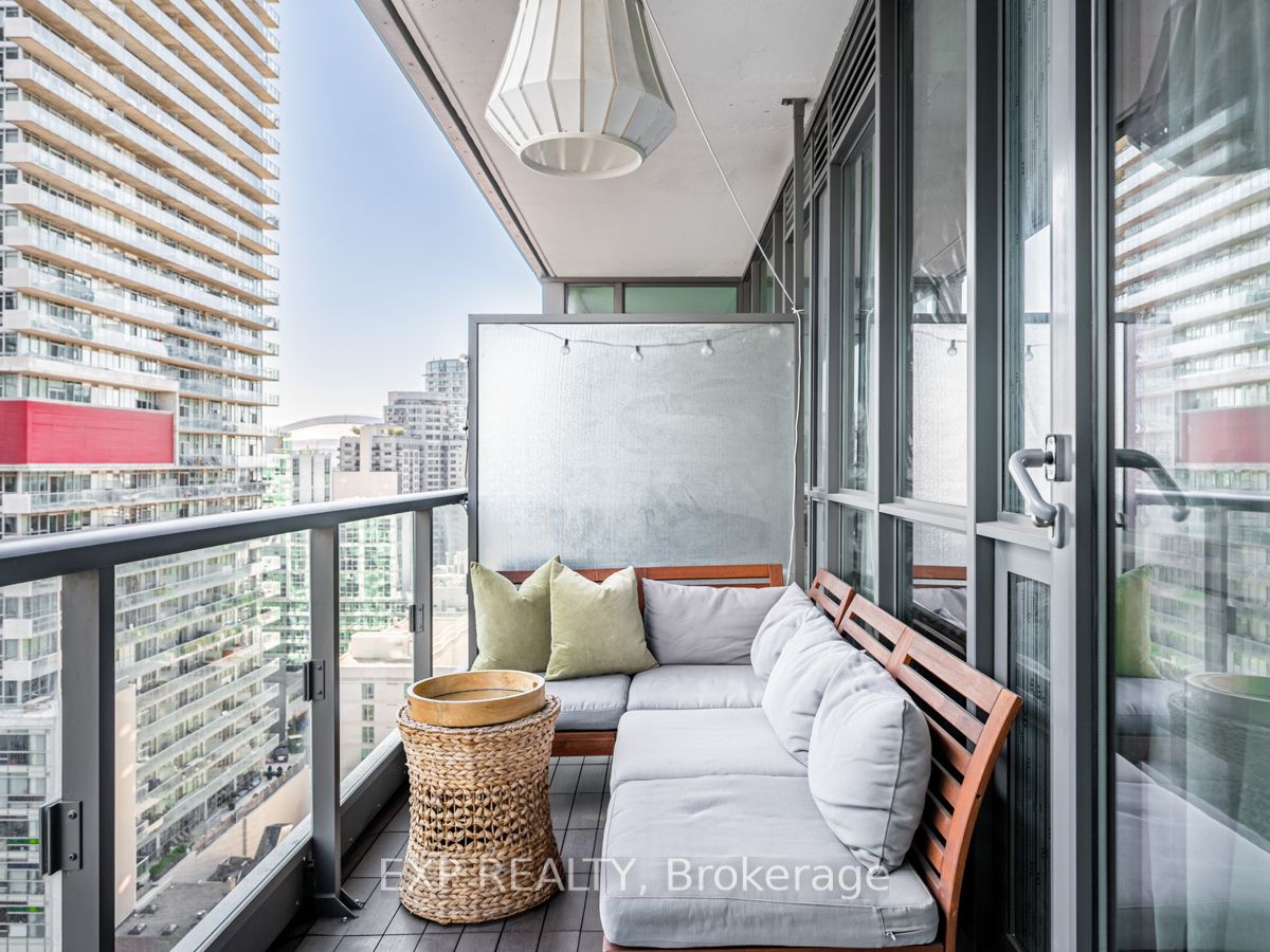 8 Charlotte St, #1403