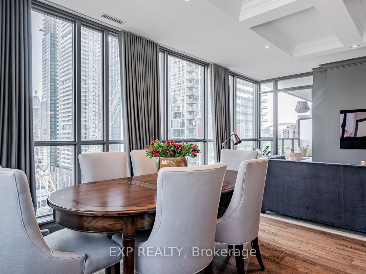 8 Charlotte St, #1403