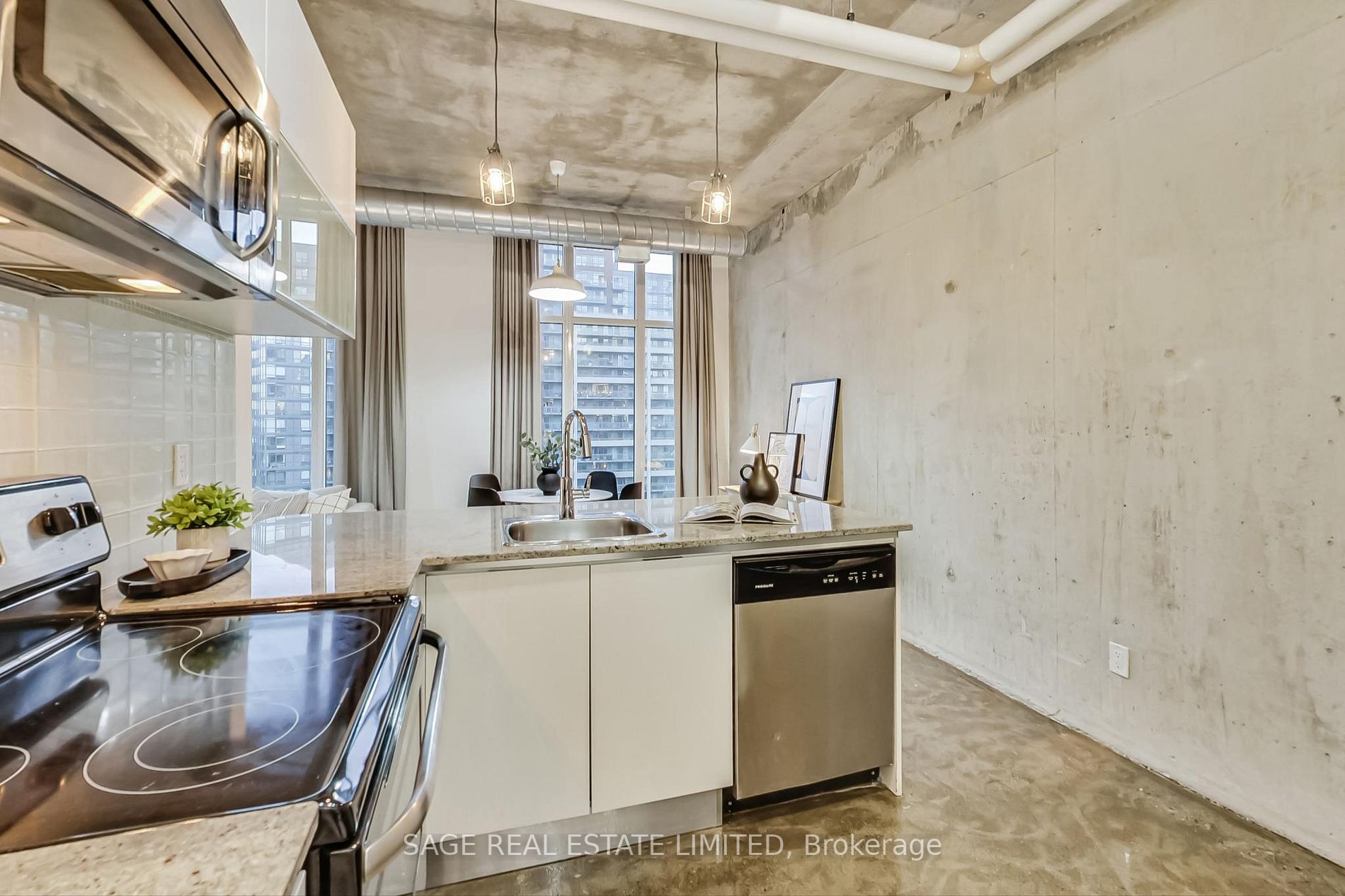 150 Sudbury St, #824