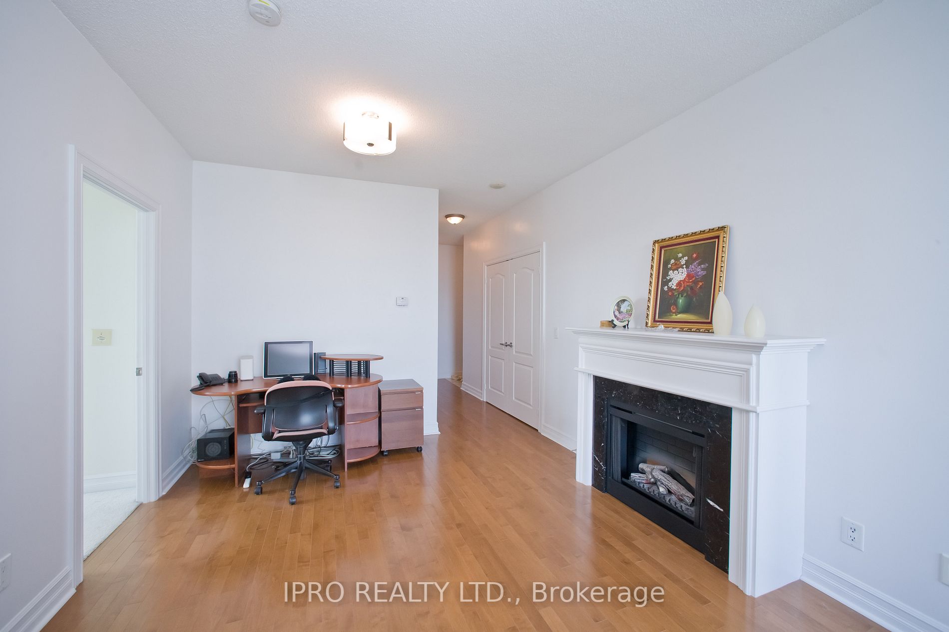 17 Barberry Pl, #Ph304