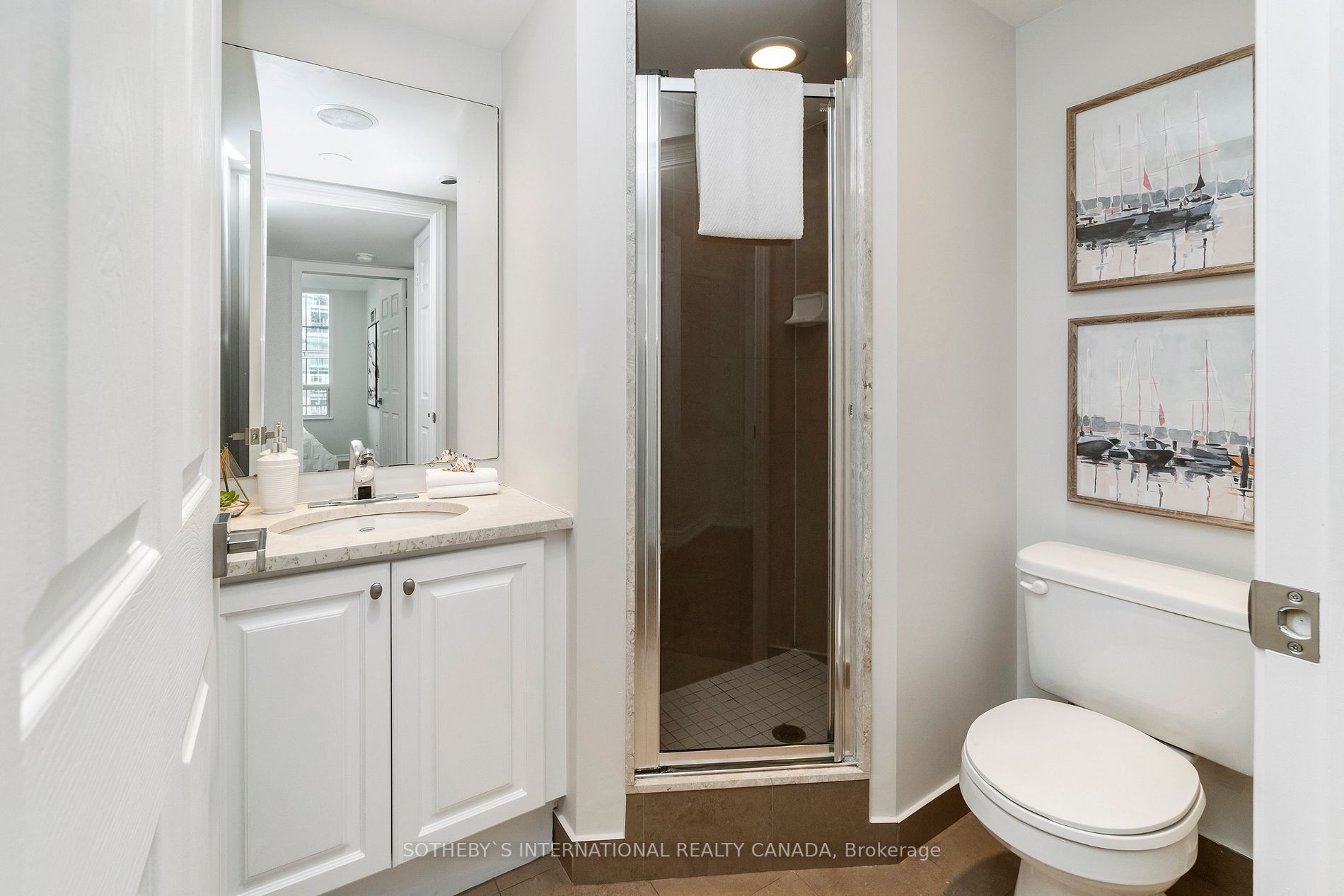 30 Grand Trunk Cres, #2206