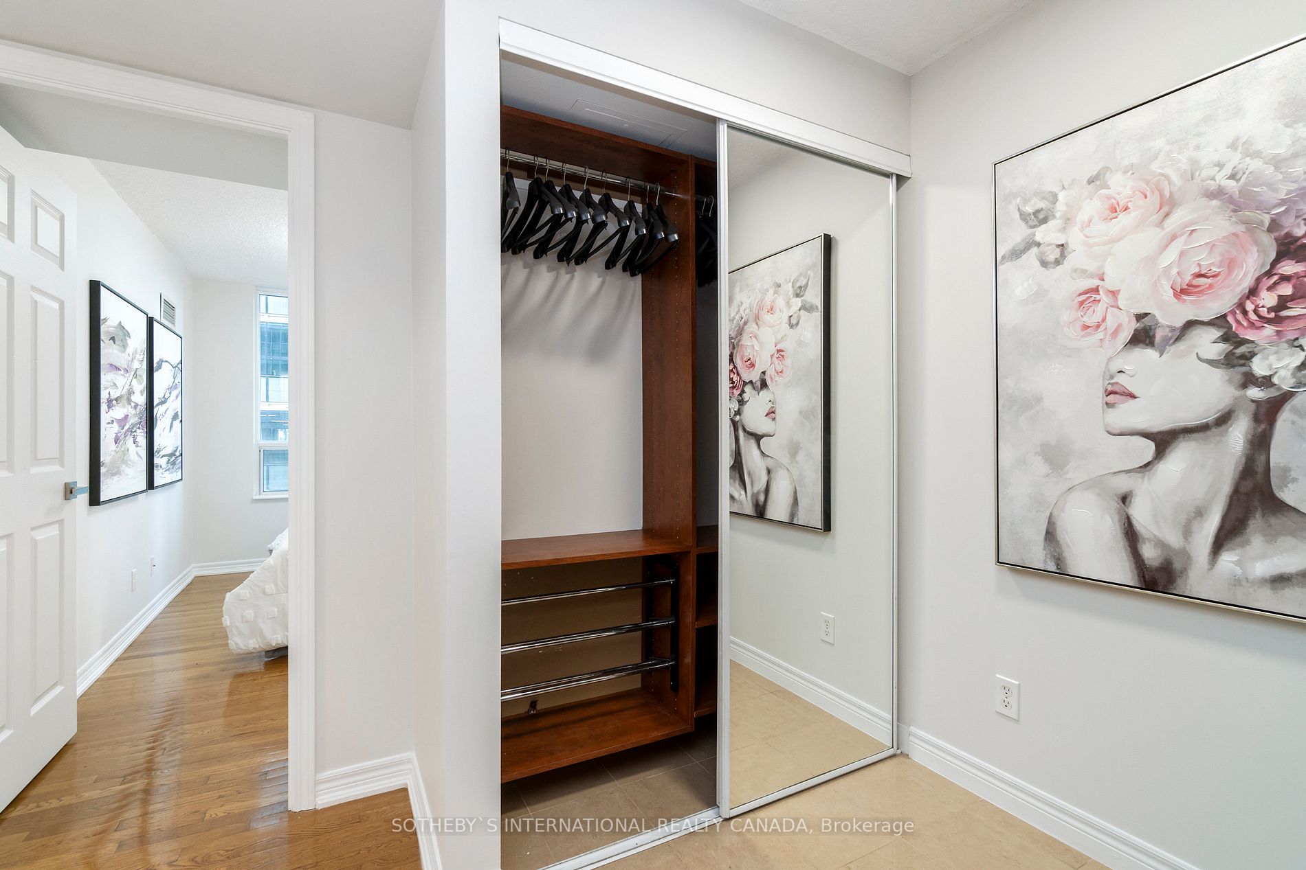 30 Grand Trunk Cres, #2206