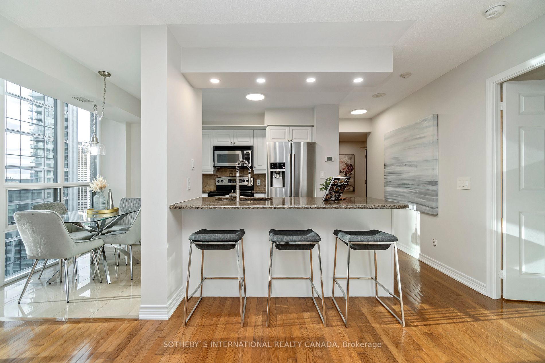 30 Grand Trunk Cres, #2206