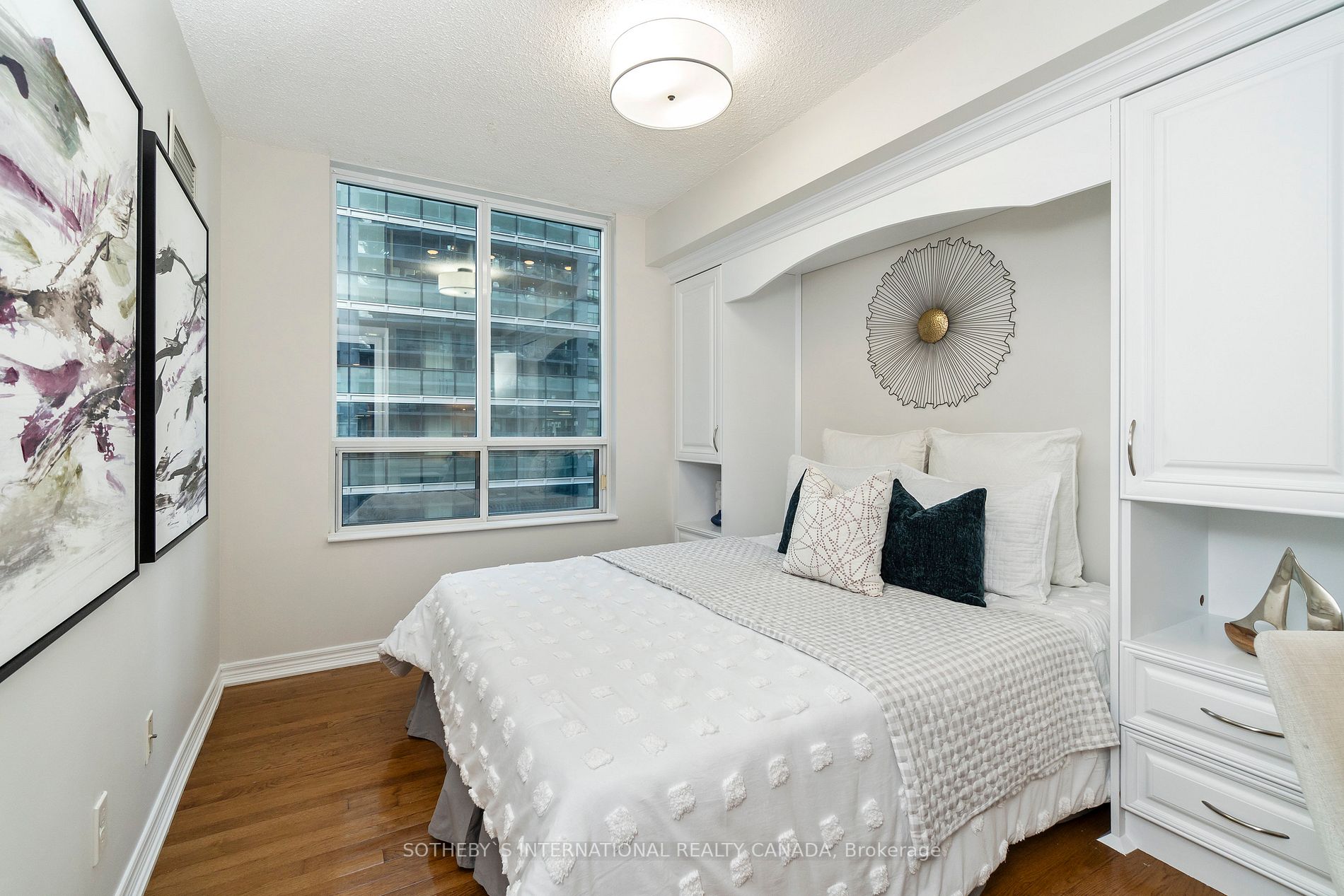 30 Grand Trunk Cres, #2206