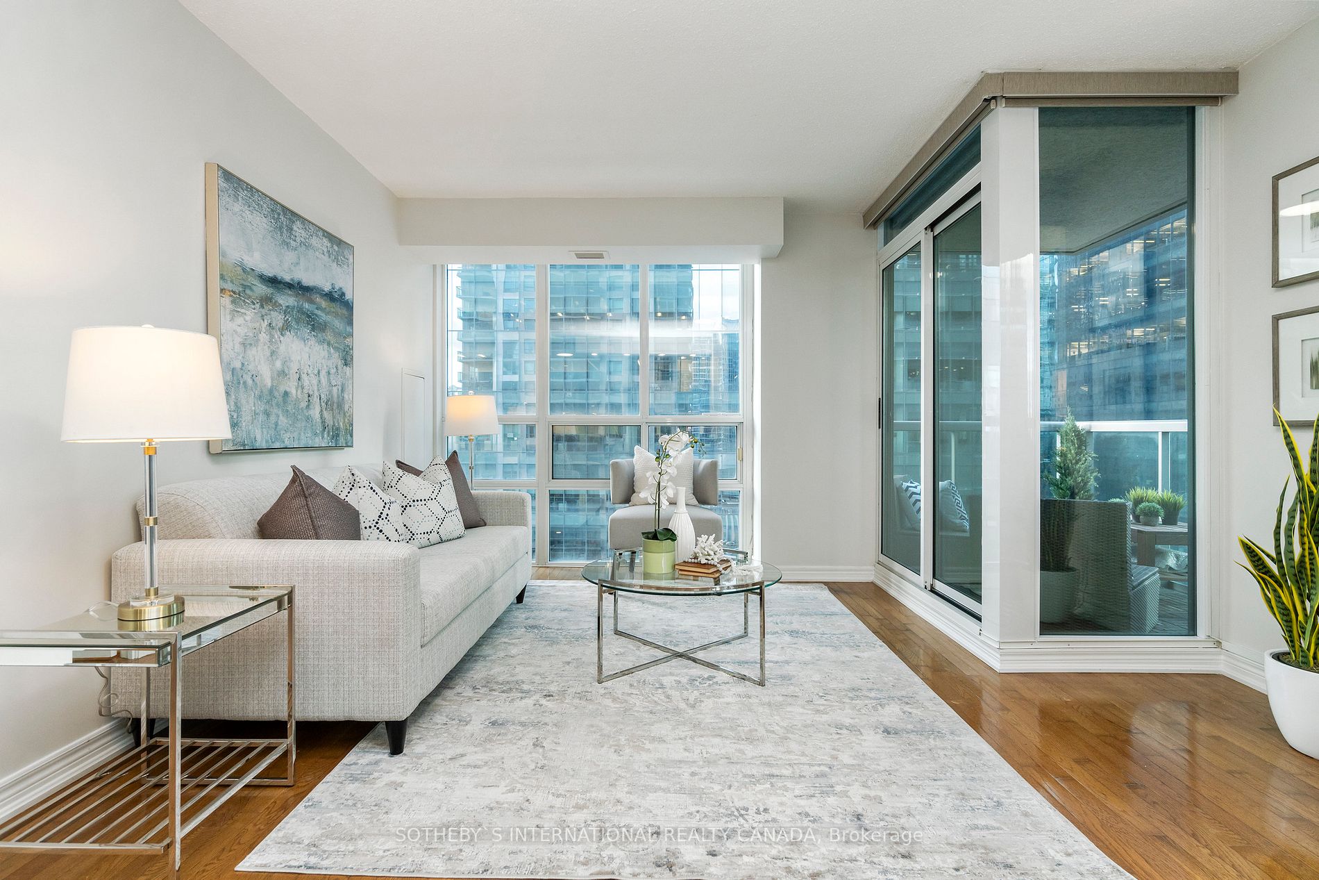 30 Grand Trunk Cres, #2206