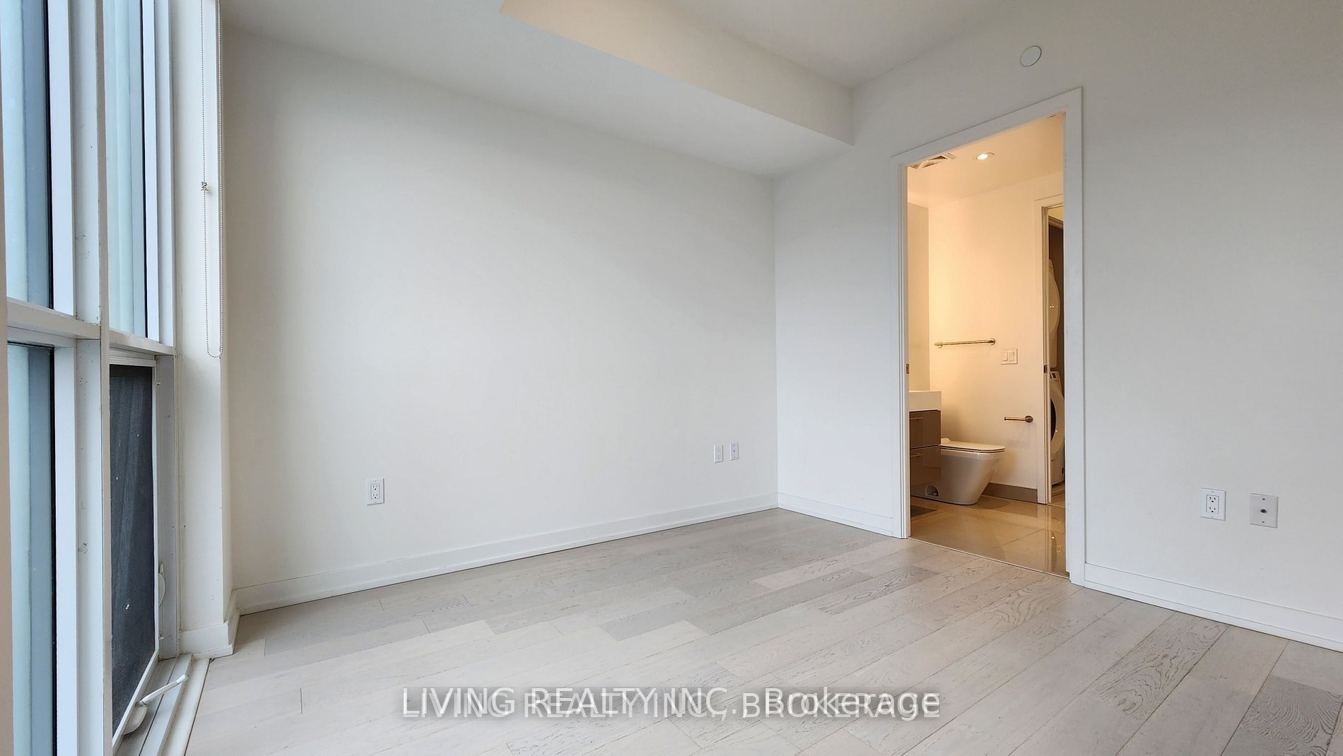 1 Yorkville Ave, #3607