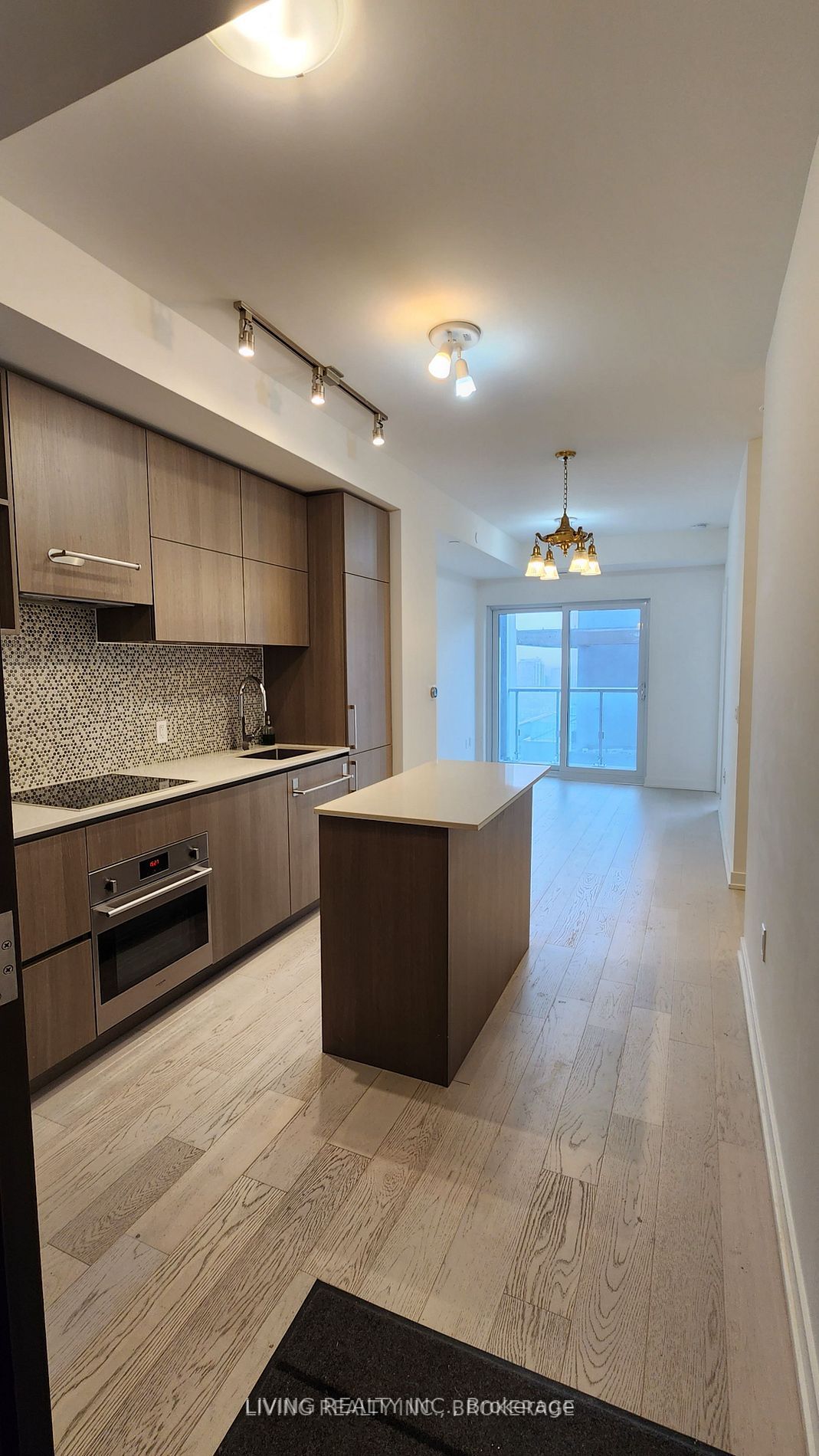 1 Yorkville Ave, #3607