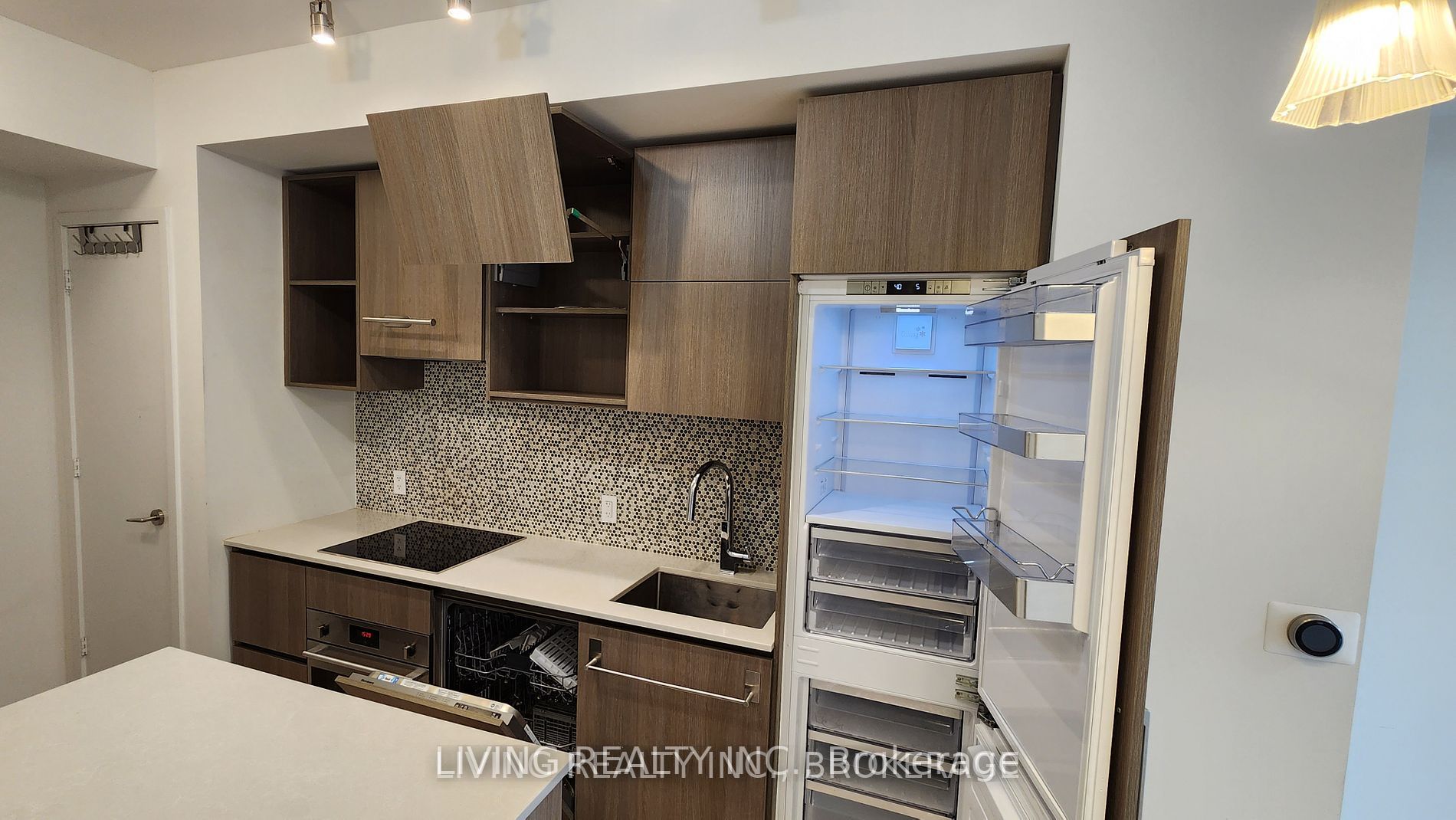 1 Yorkville Ave, #3607