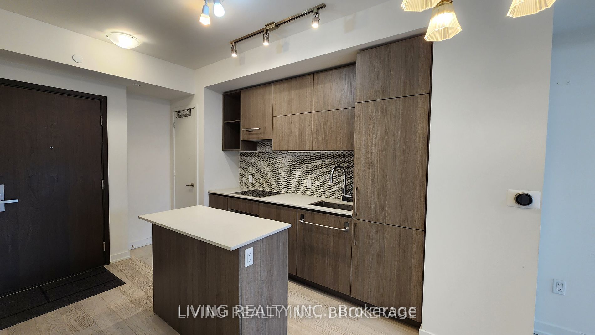 1 Yorkville Ave, #3607