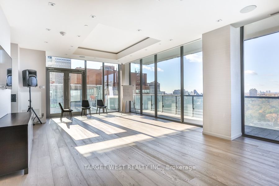 57 St Joseph St, #1305