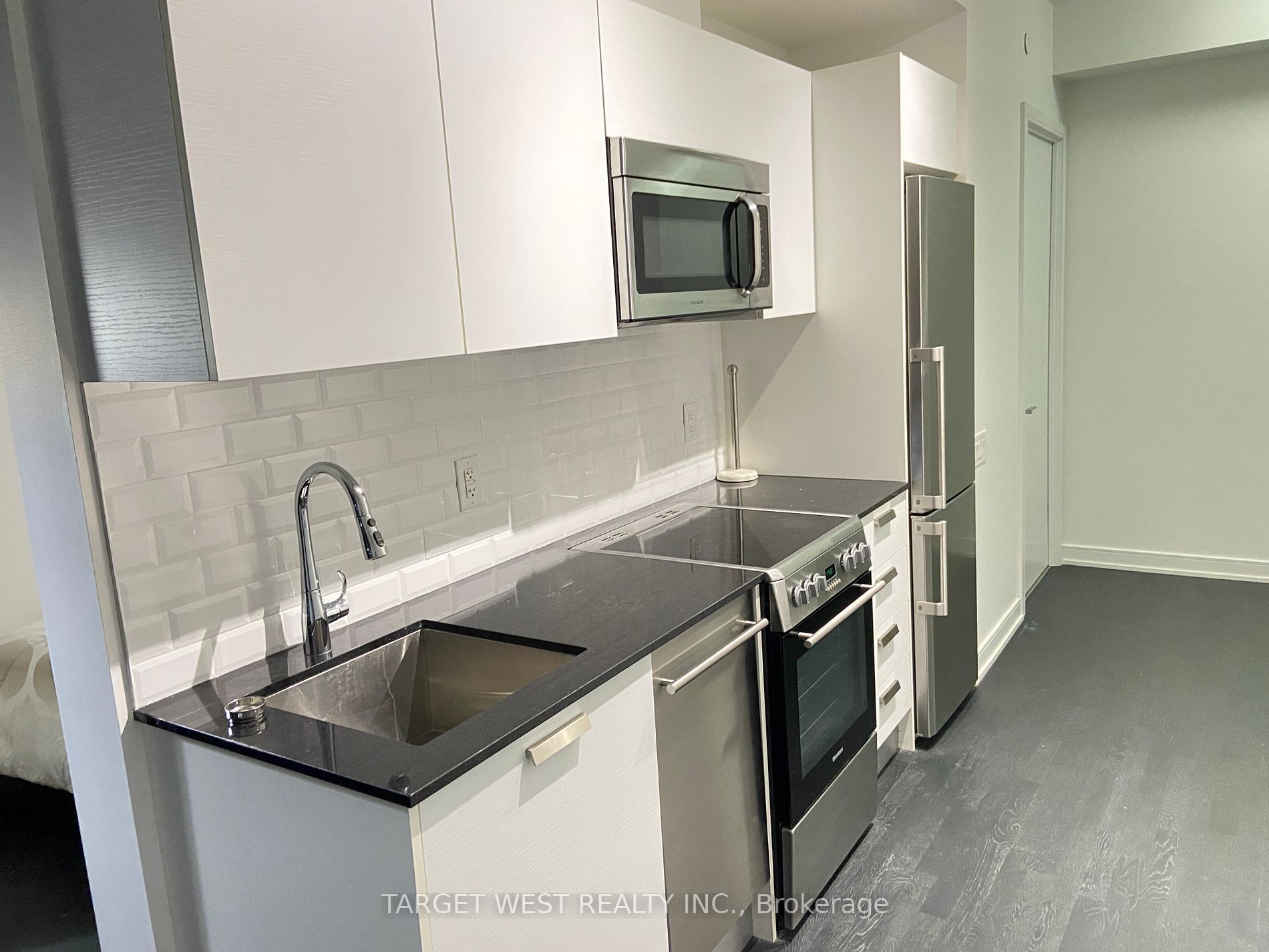 57 St Joseph St, #1305