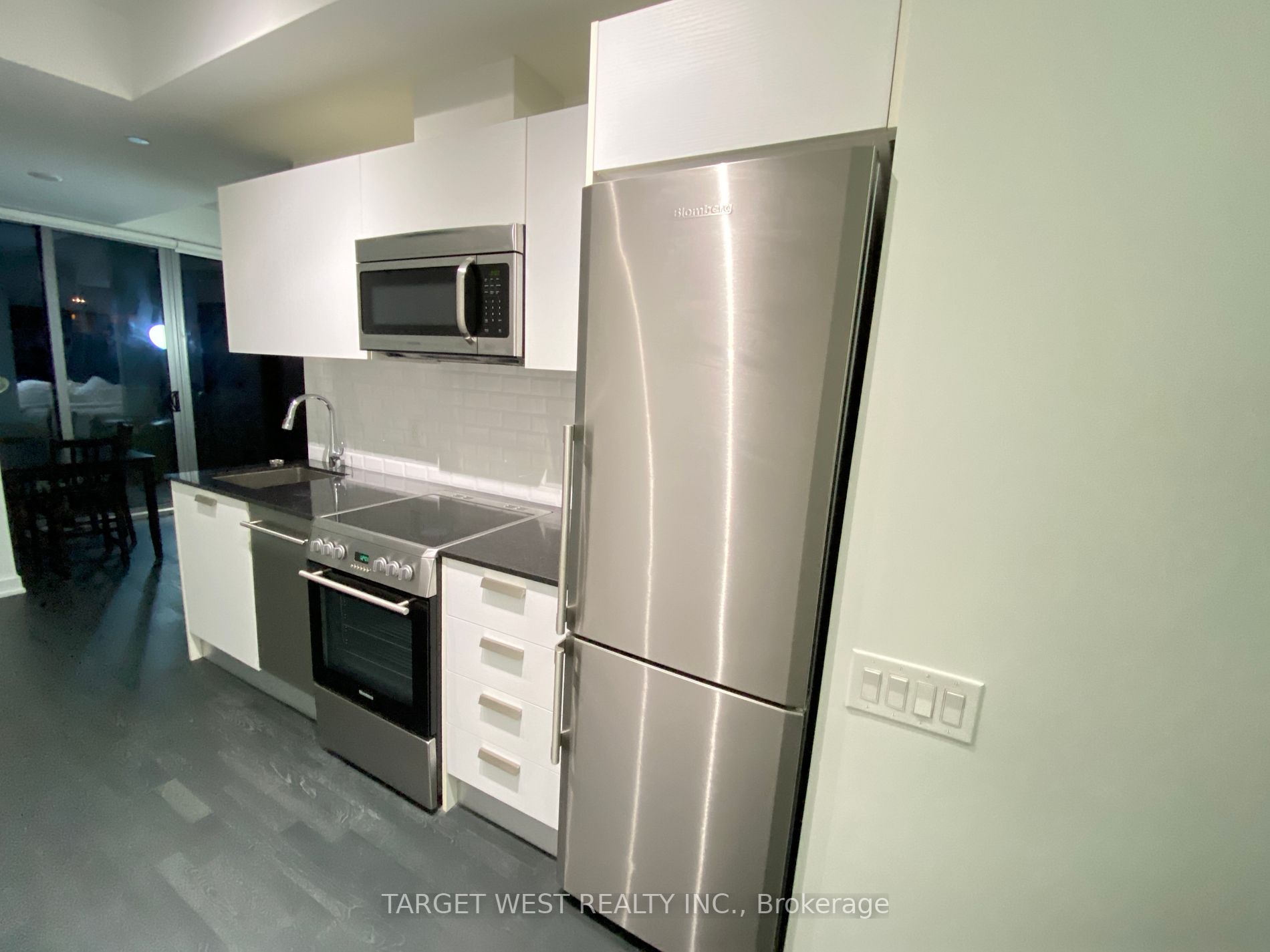 57 St Joseph St, #1305