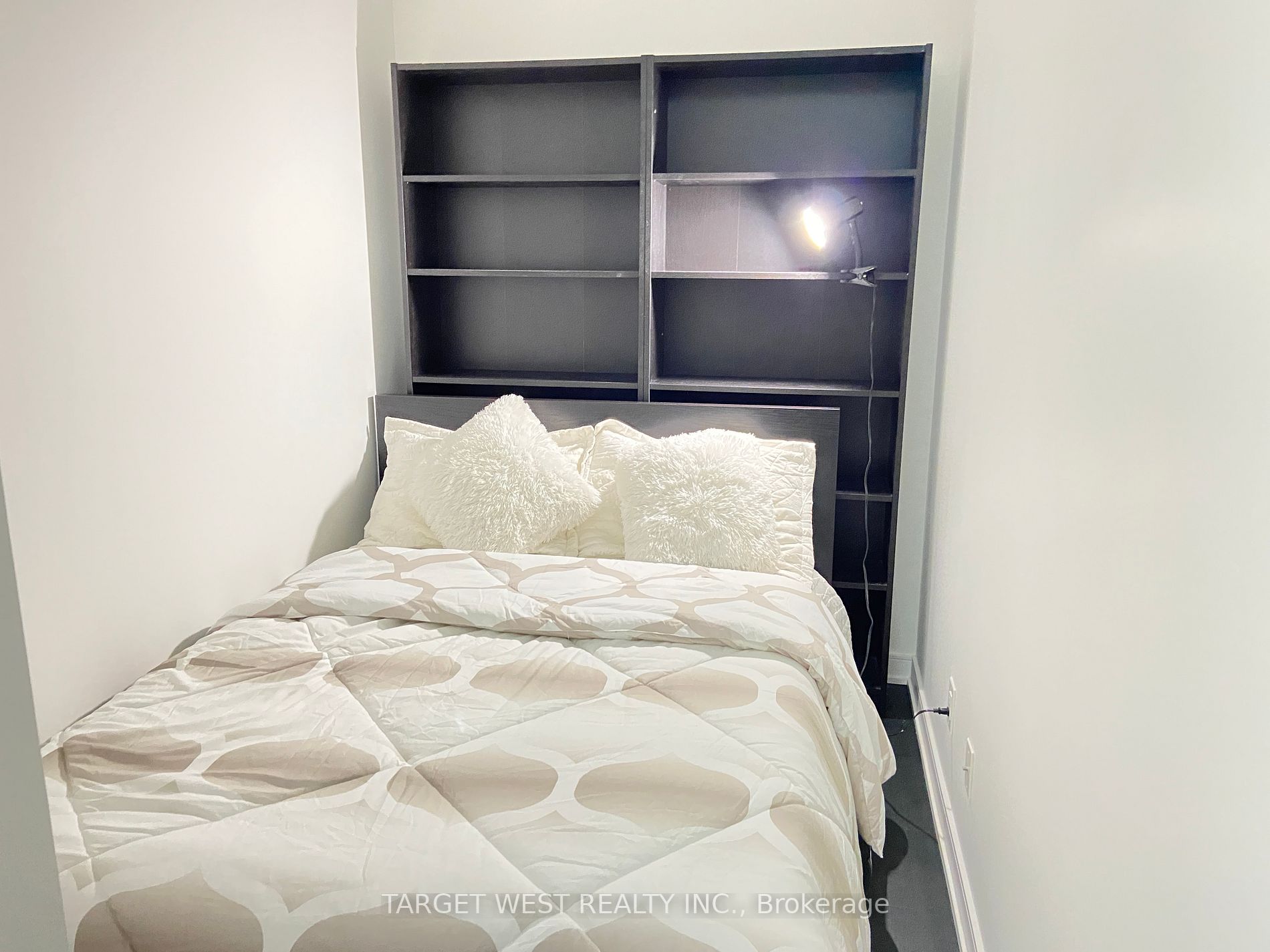 57 St Joseph St, #1305