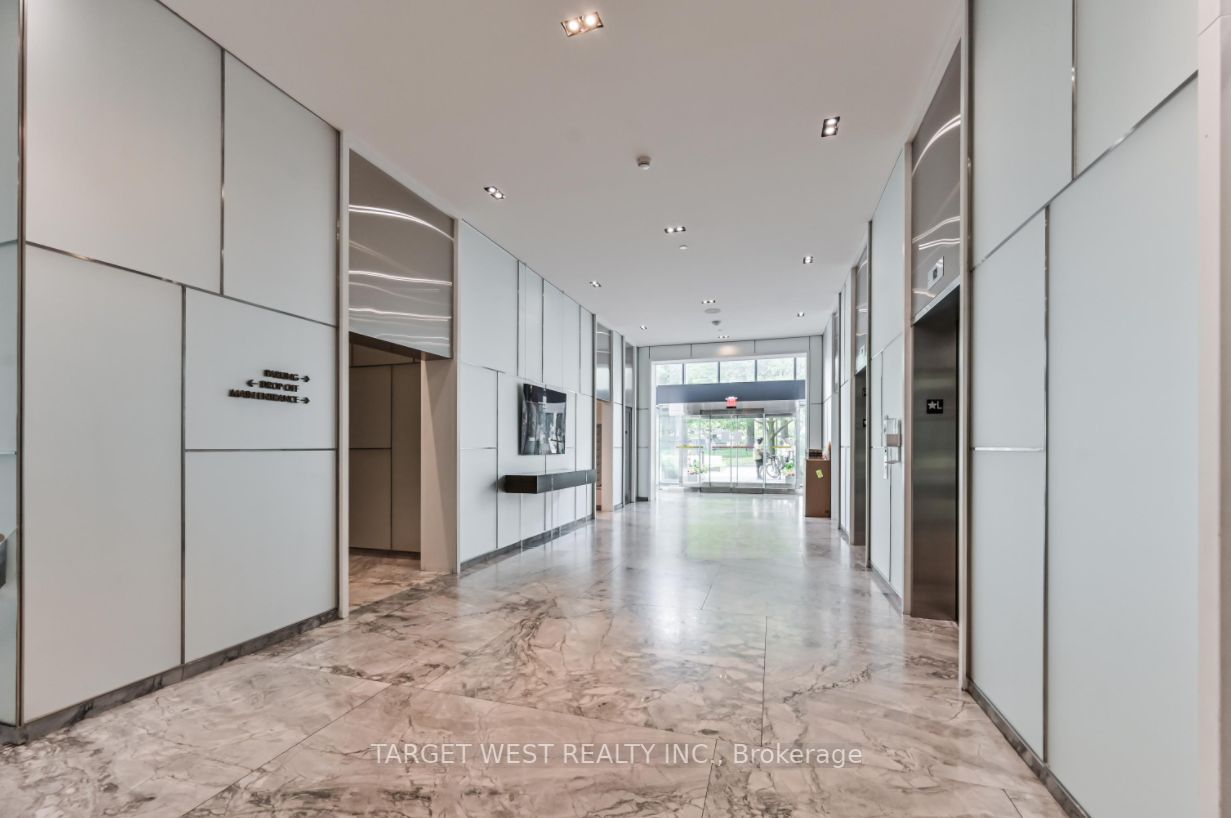 57 St Joseph St, #1305