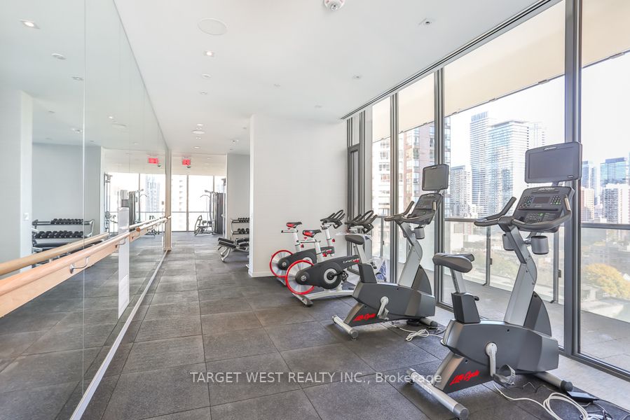 57 St Joseph St, #1305