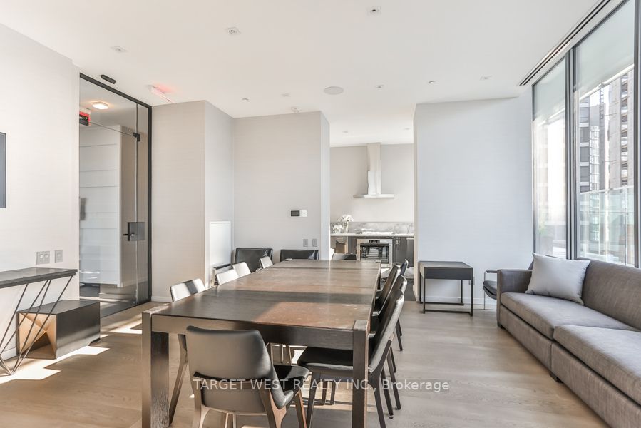 57 St Joseph St, #1305