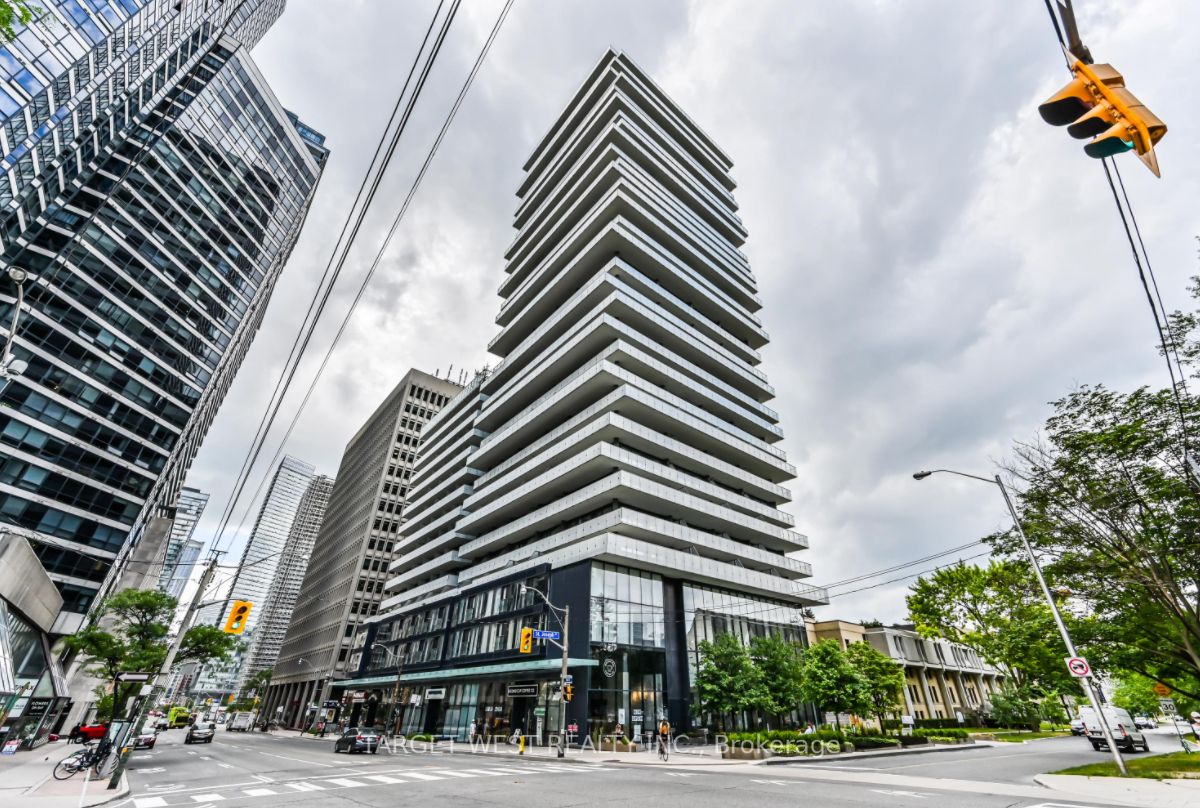 57 St Joseph St, #1305